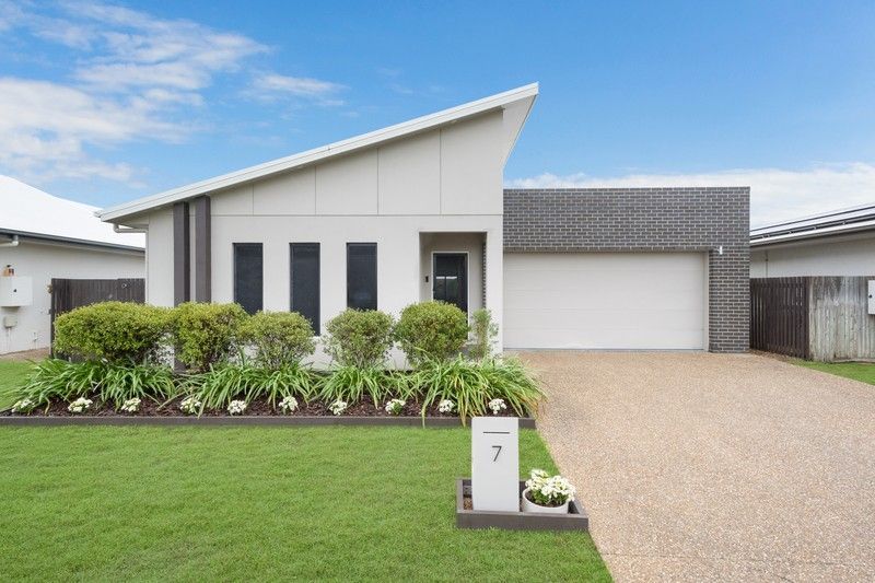7 Mayflower Street, Burdell, QLD 4818