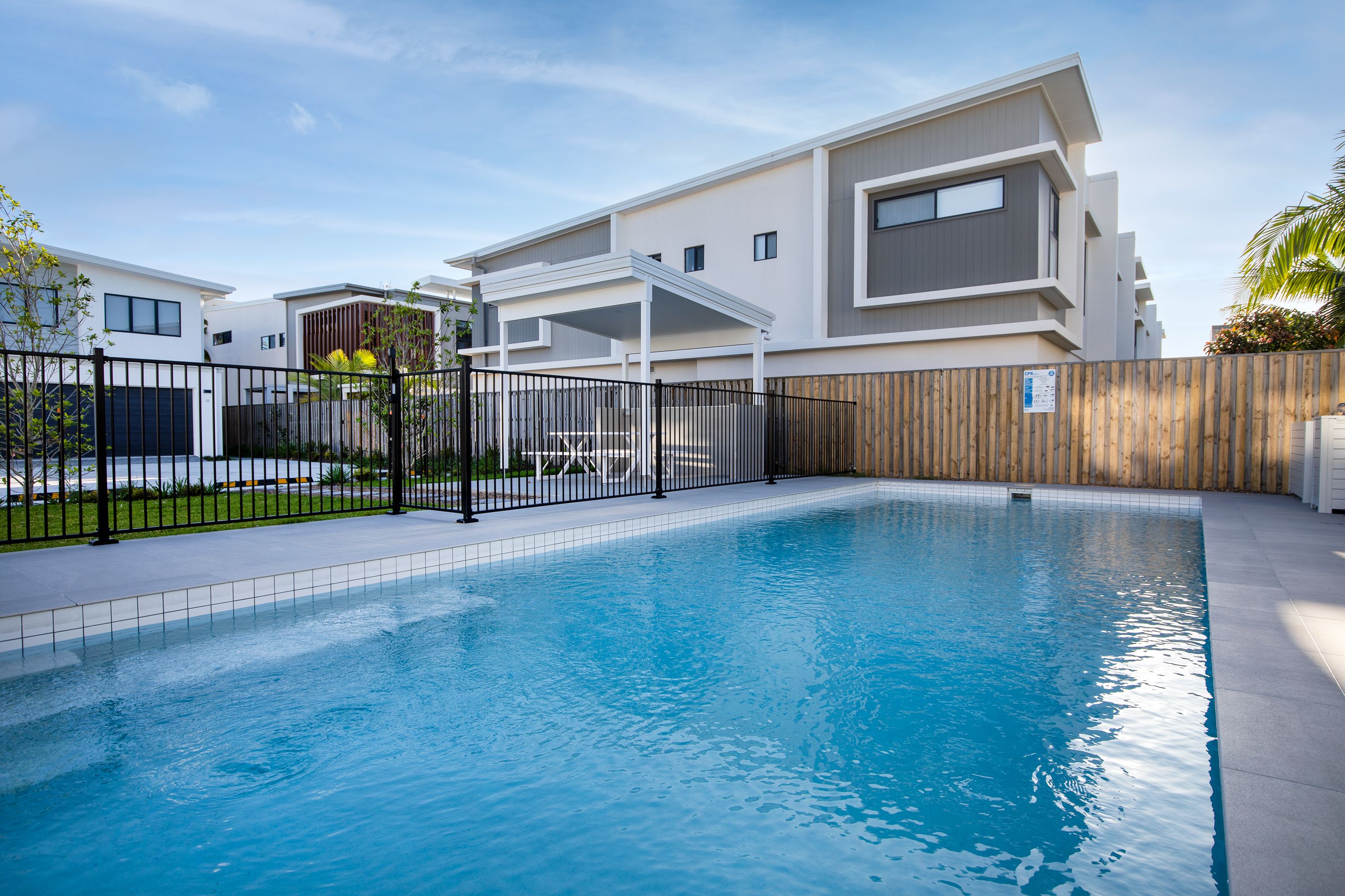 1/35 Sickle Avenue, Hope Island, QLD 4212