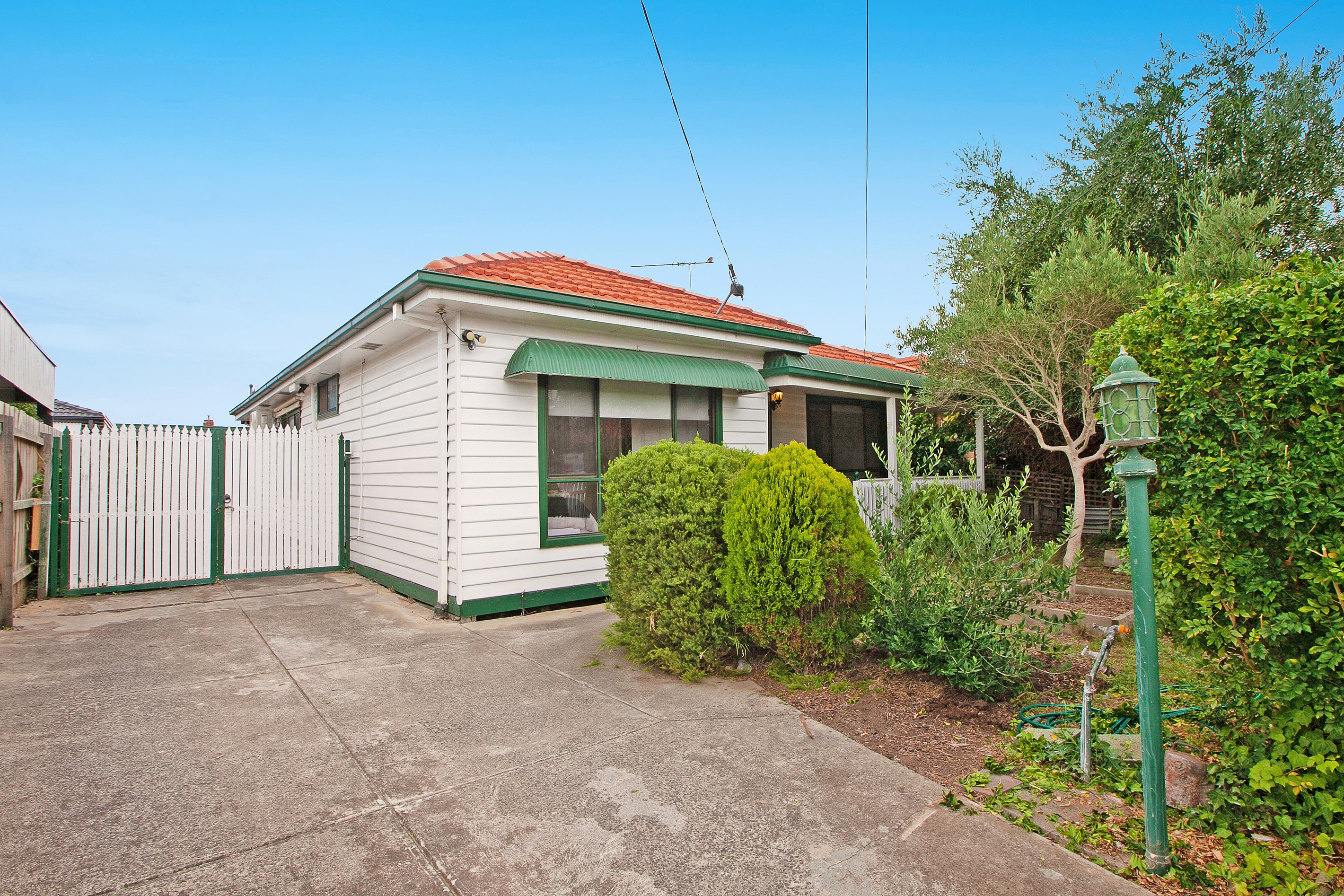 27 Liston Avenue, Reservoir, VIC 3073