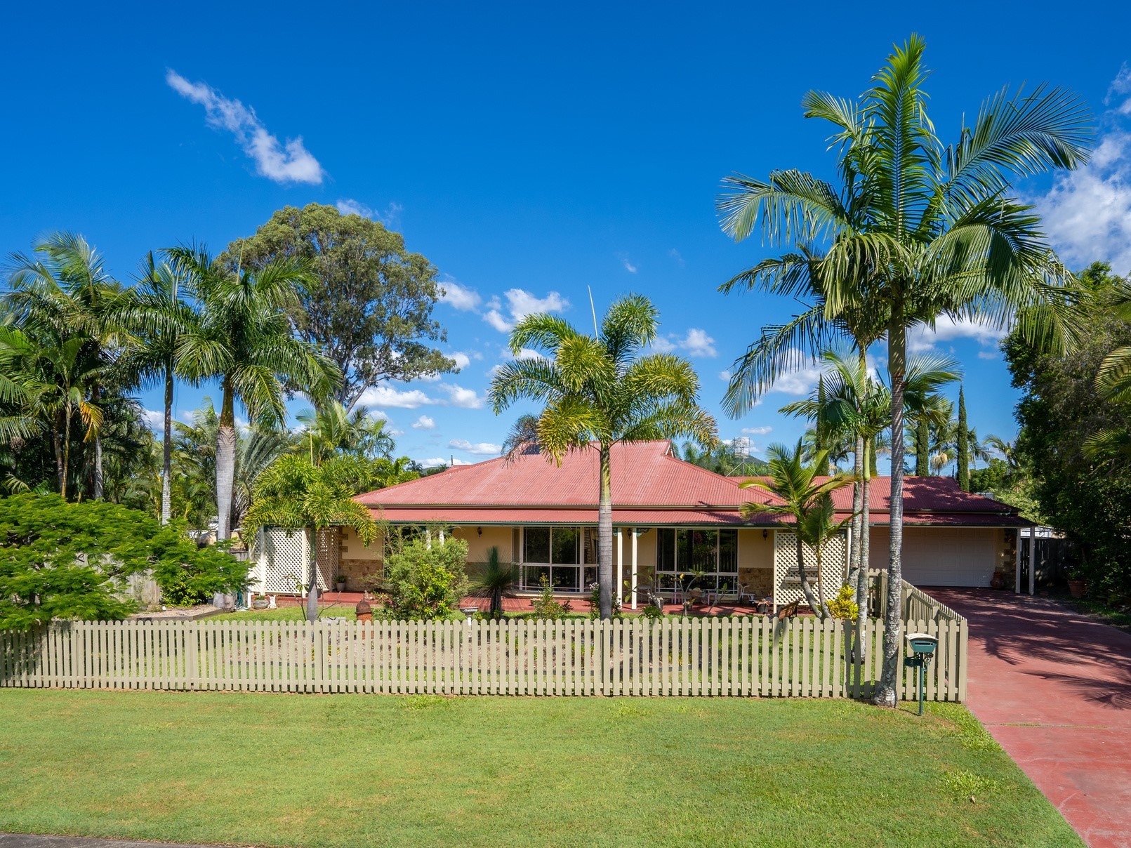 2 Ballarat Court, Tallai, QLD 4213