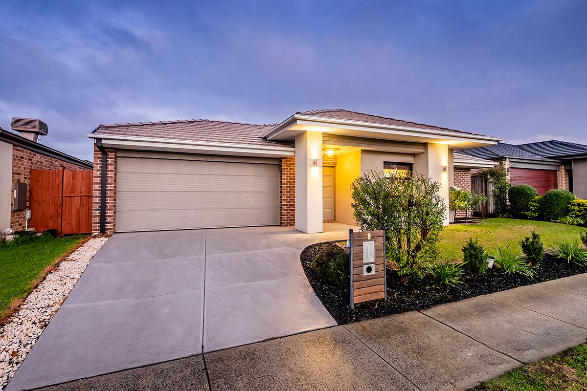 9 Livida Circuit, Lyndhurst, VIC 3975