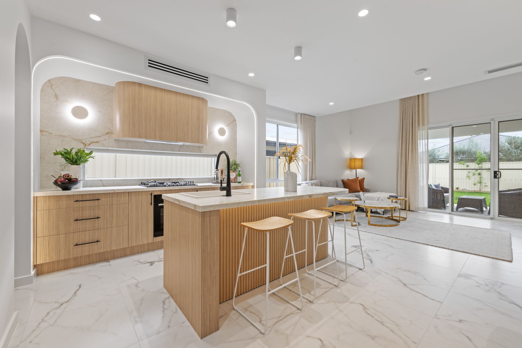 10 Crosby Crescent — photo 10 of 30