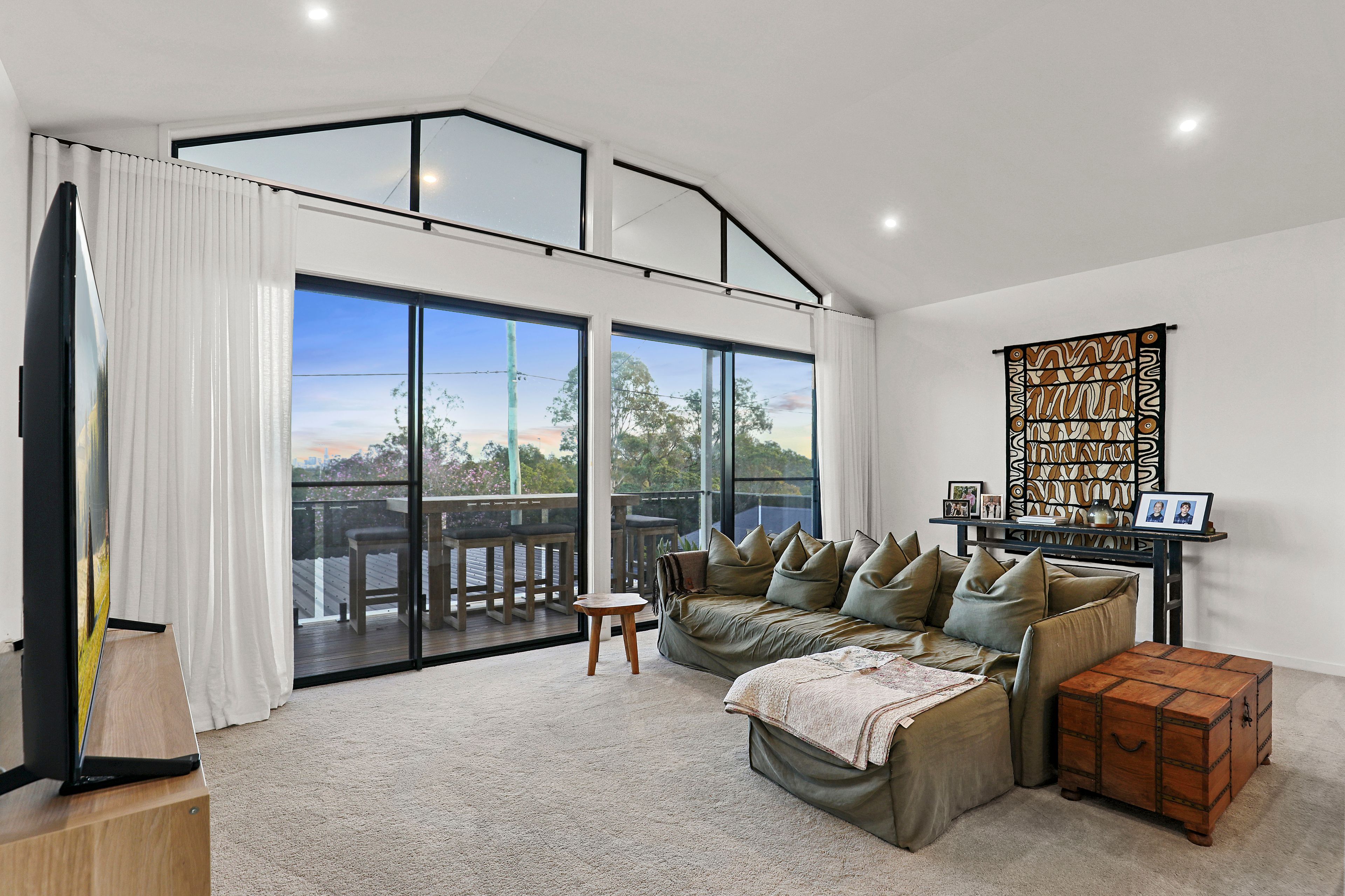 22 Huet Street — photo 12 of 30