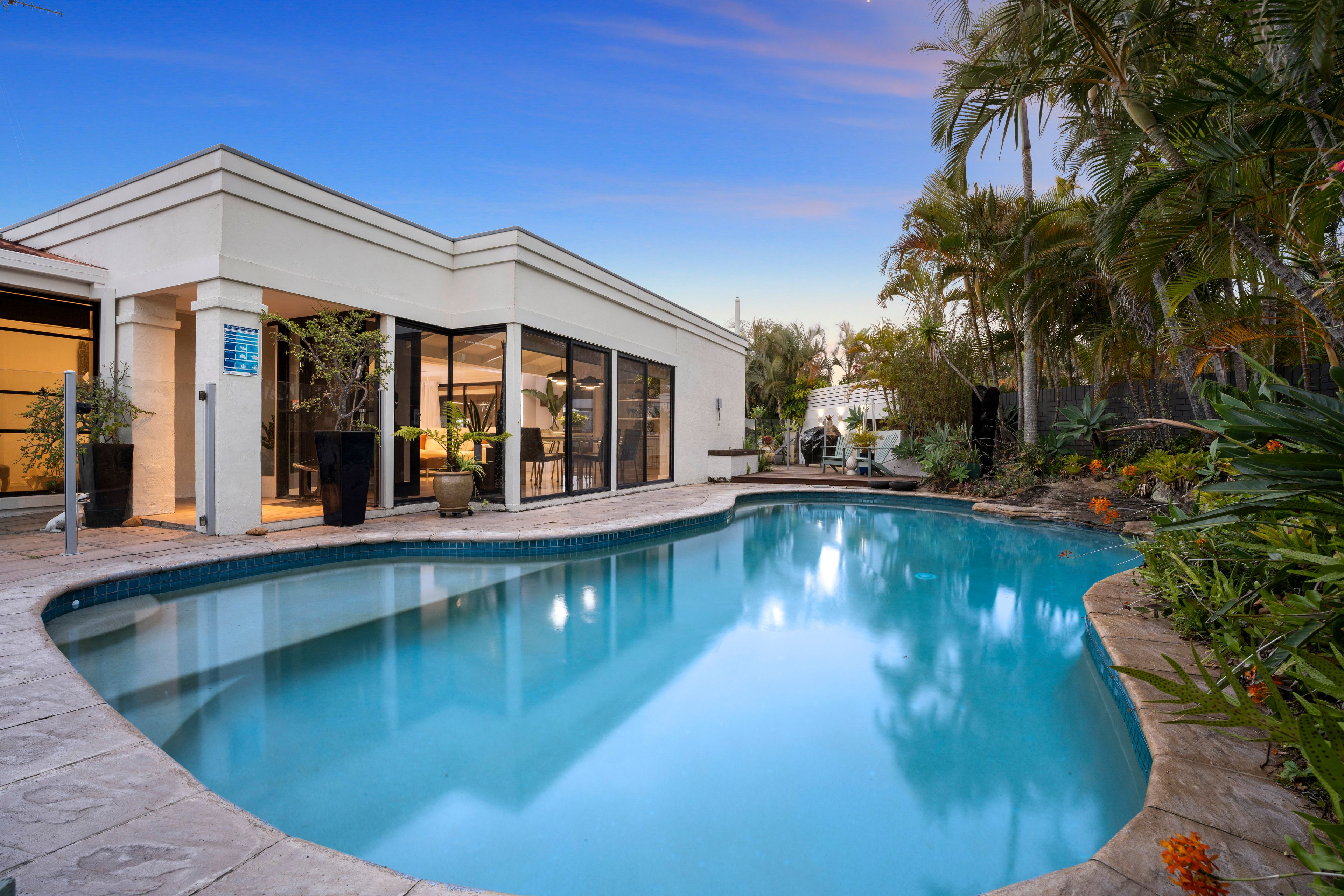 13 Ayrshire Avenue, Benowa Waters, QLD 4217