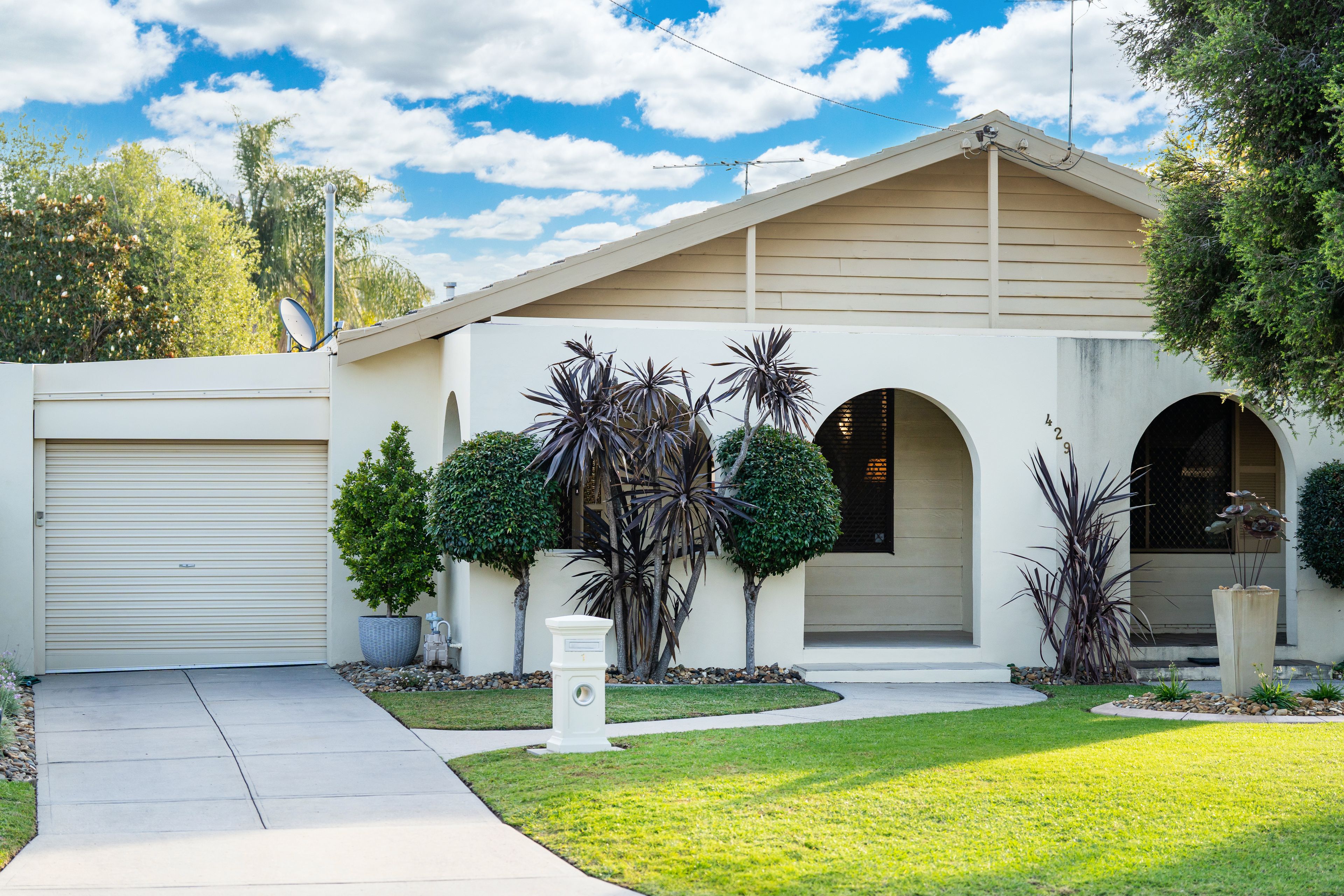 1/429 Parnall Street, Lavington, NSW 2641