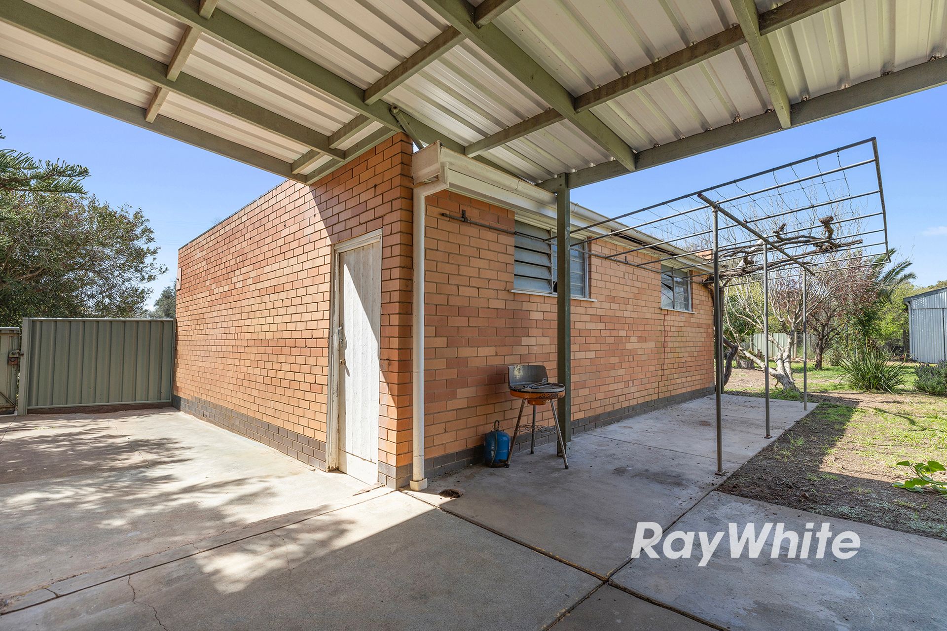 74 Hervey Street — photo 13 of 21