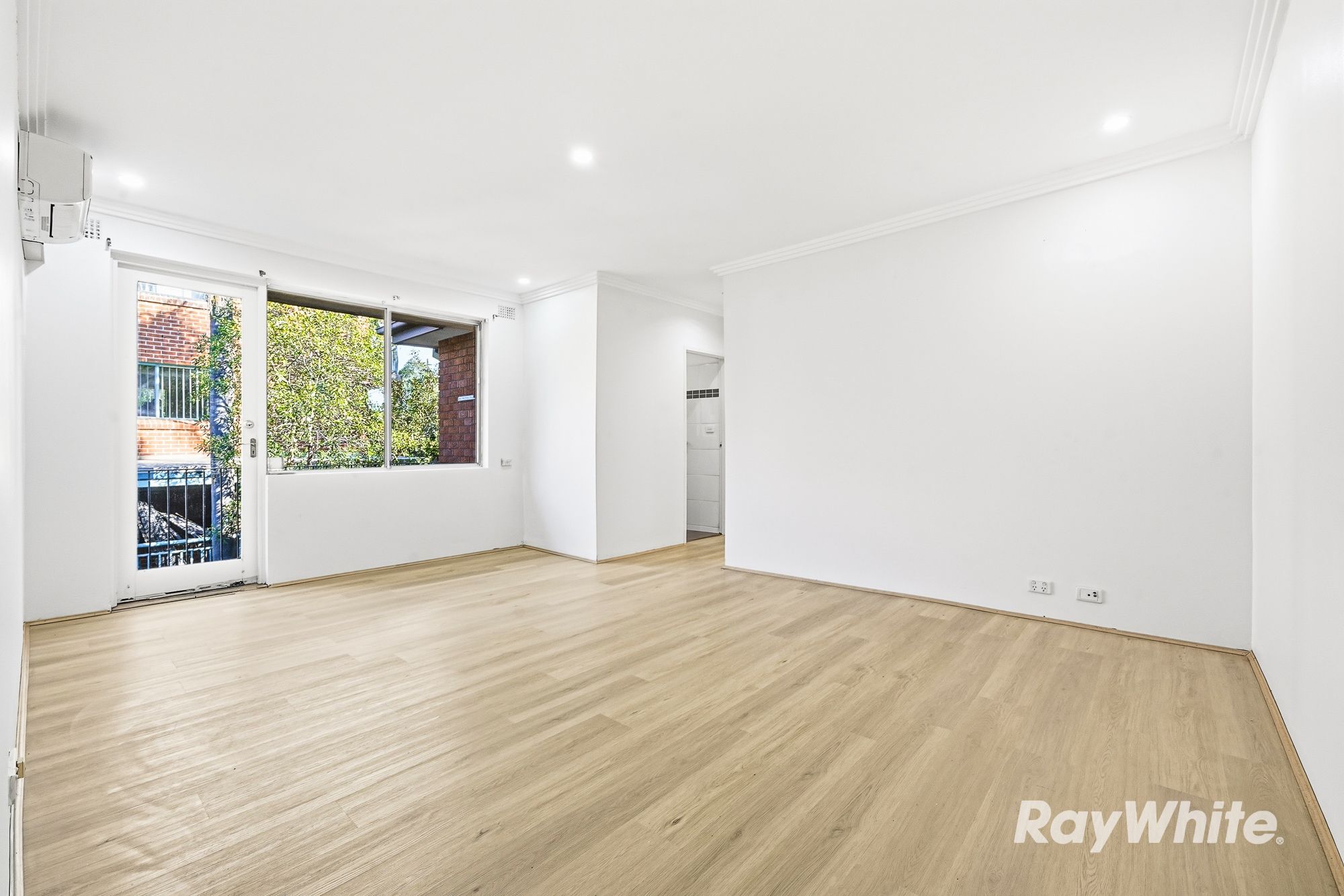 5/150 Station Street — photo from Ray White Oatlands