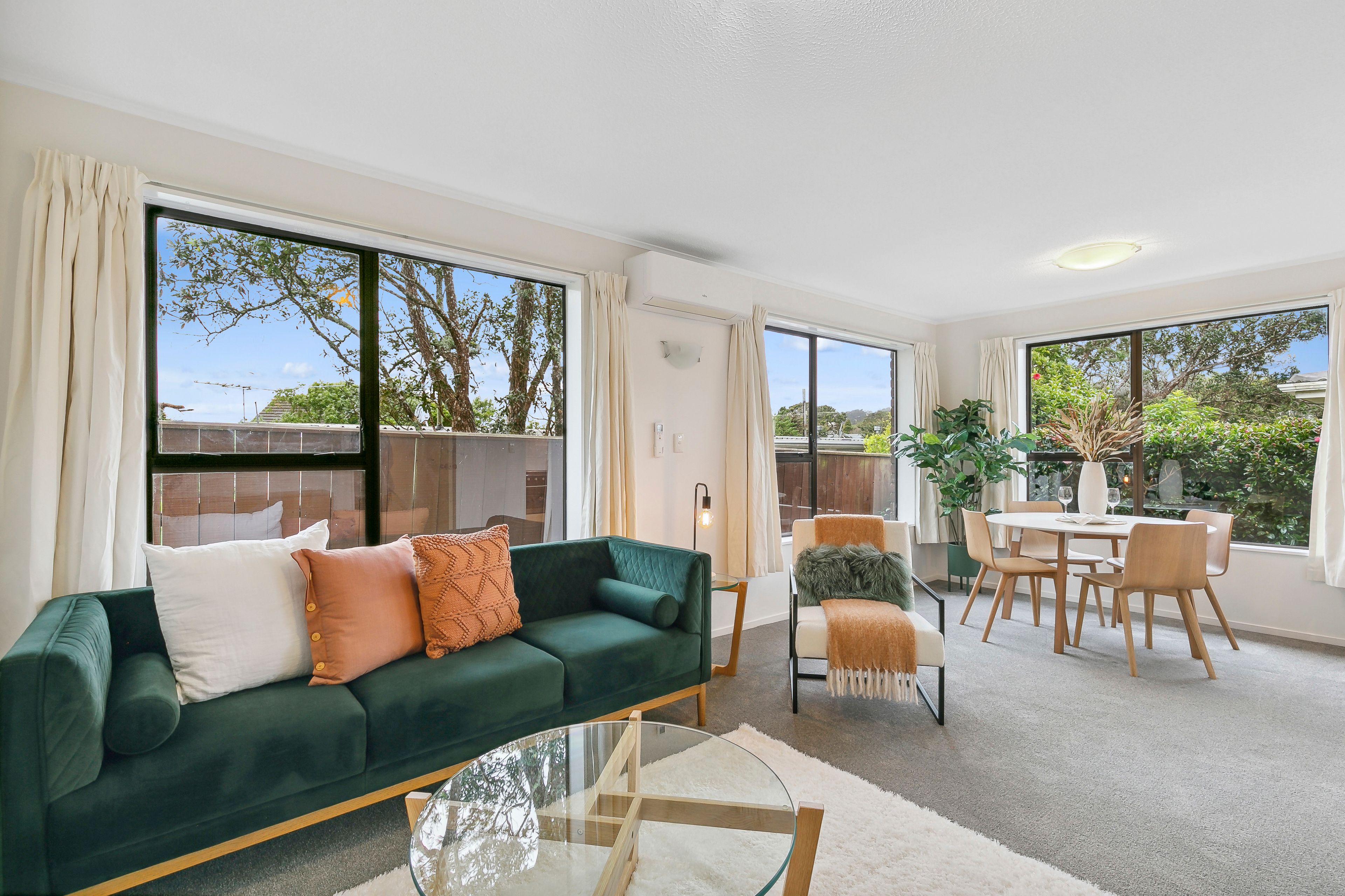3/4 Stewart Drive, Newlands, Wellington City