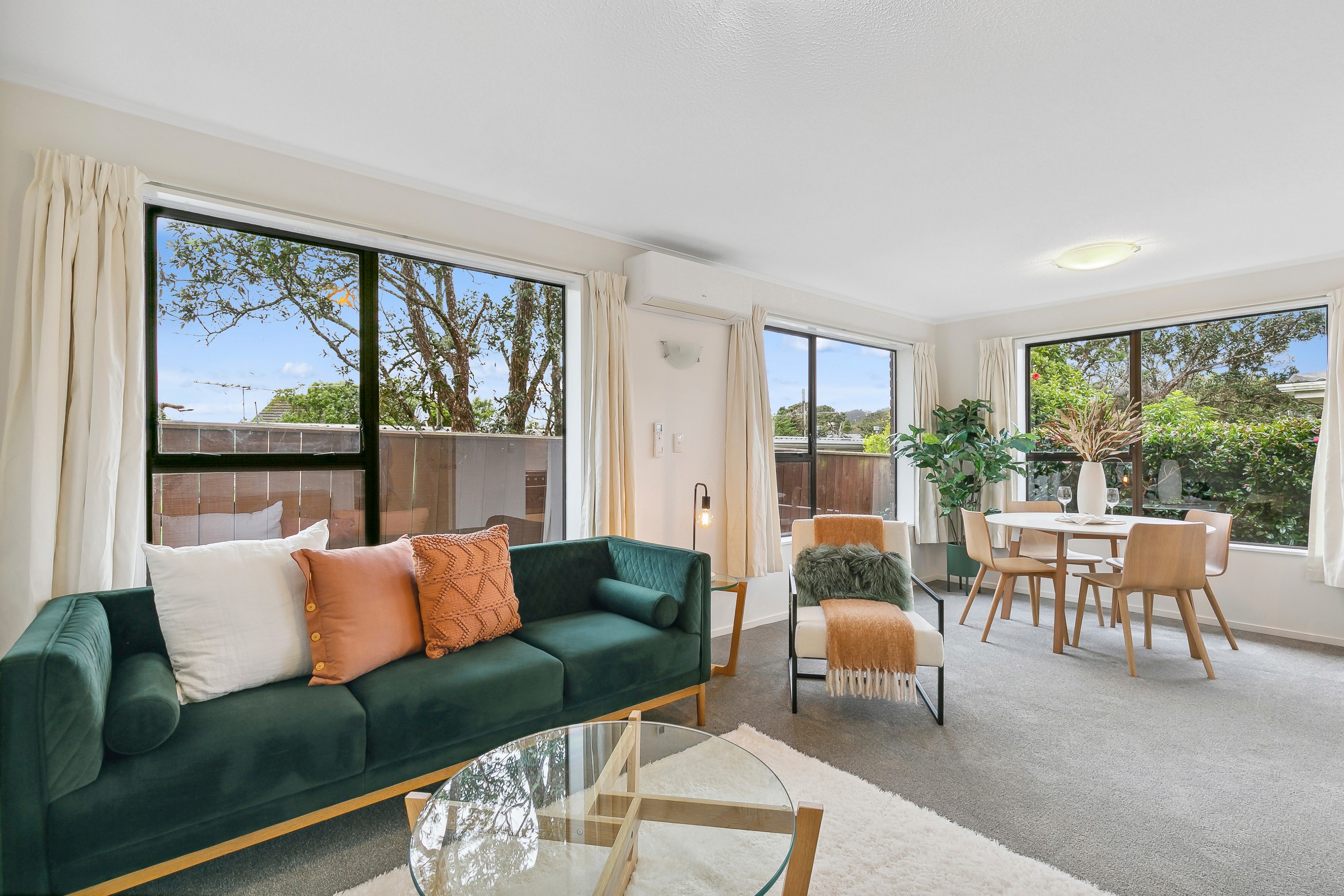 3/4 Stewart Drive, Newlands, Wellington City