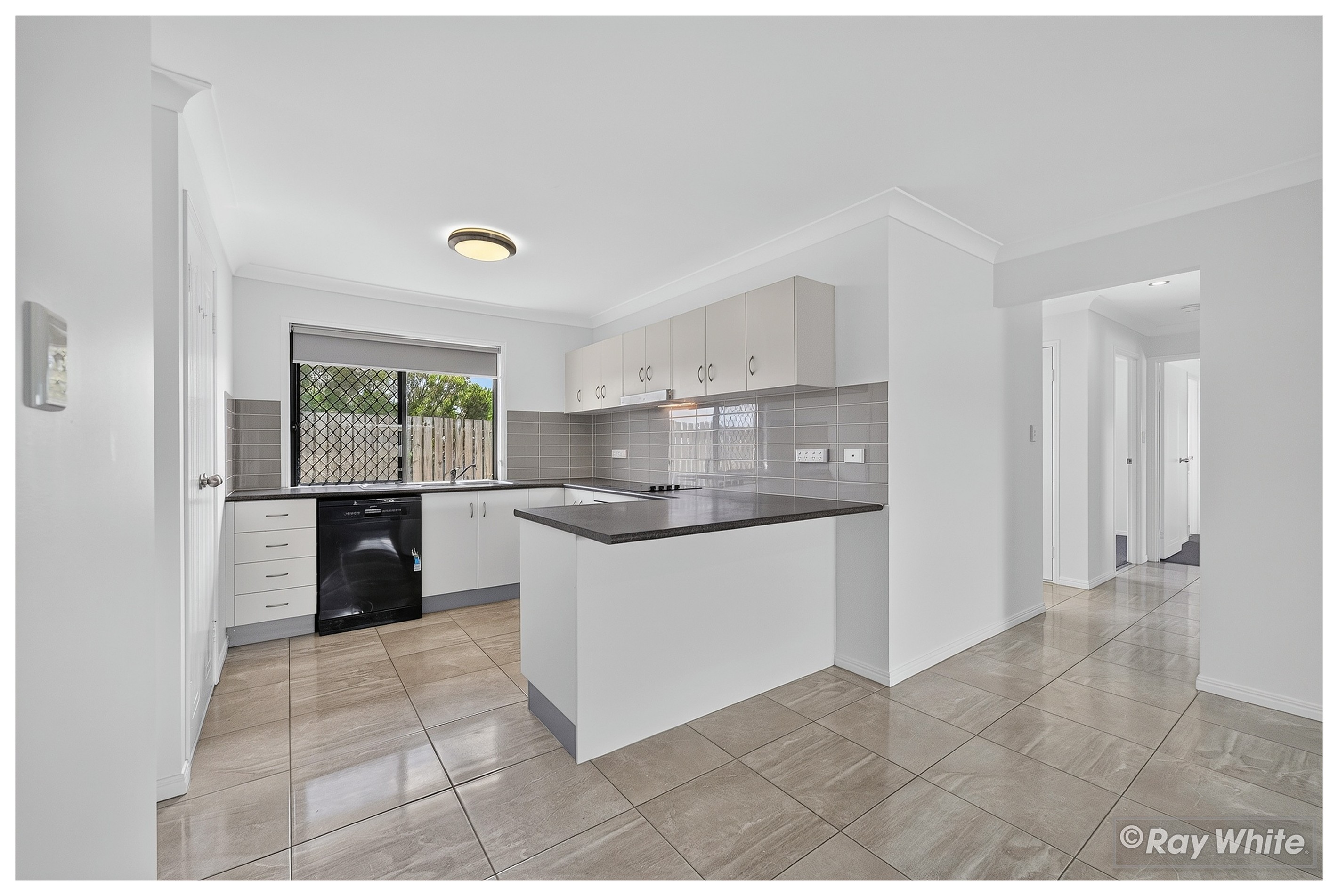 4 Leichhardt Drive, Gracemere, QLD 4702