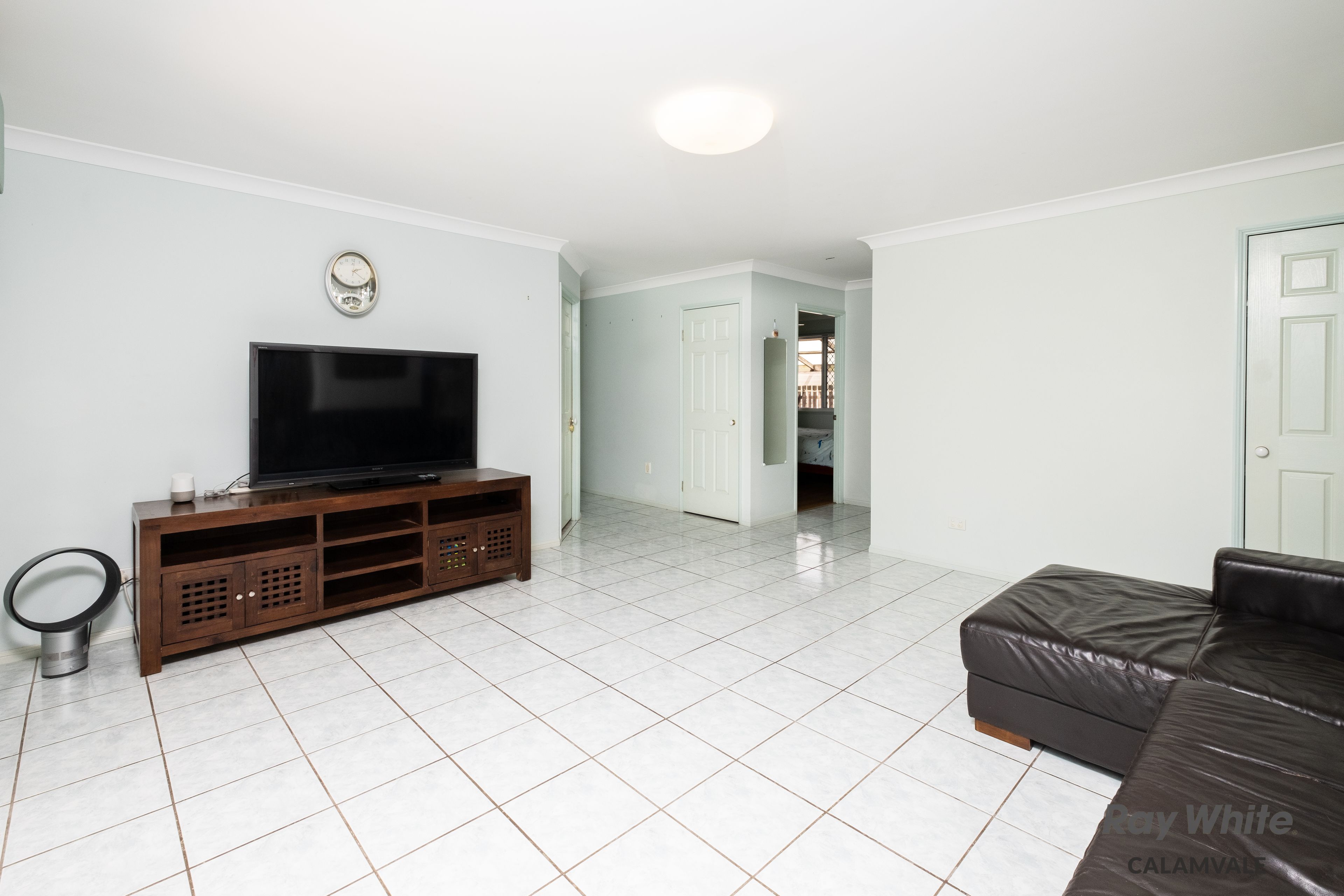 6 Vanda Close — photo 3 of 22