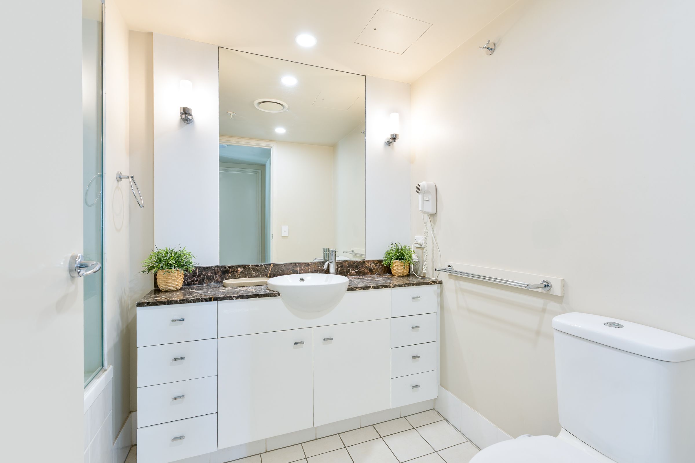 3235/23 Ferny Avenue — photo 8 of 15