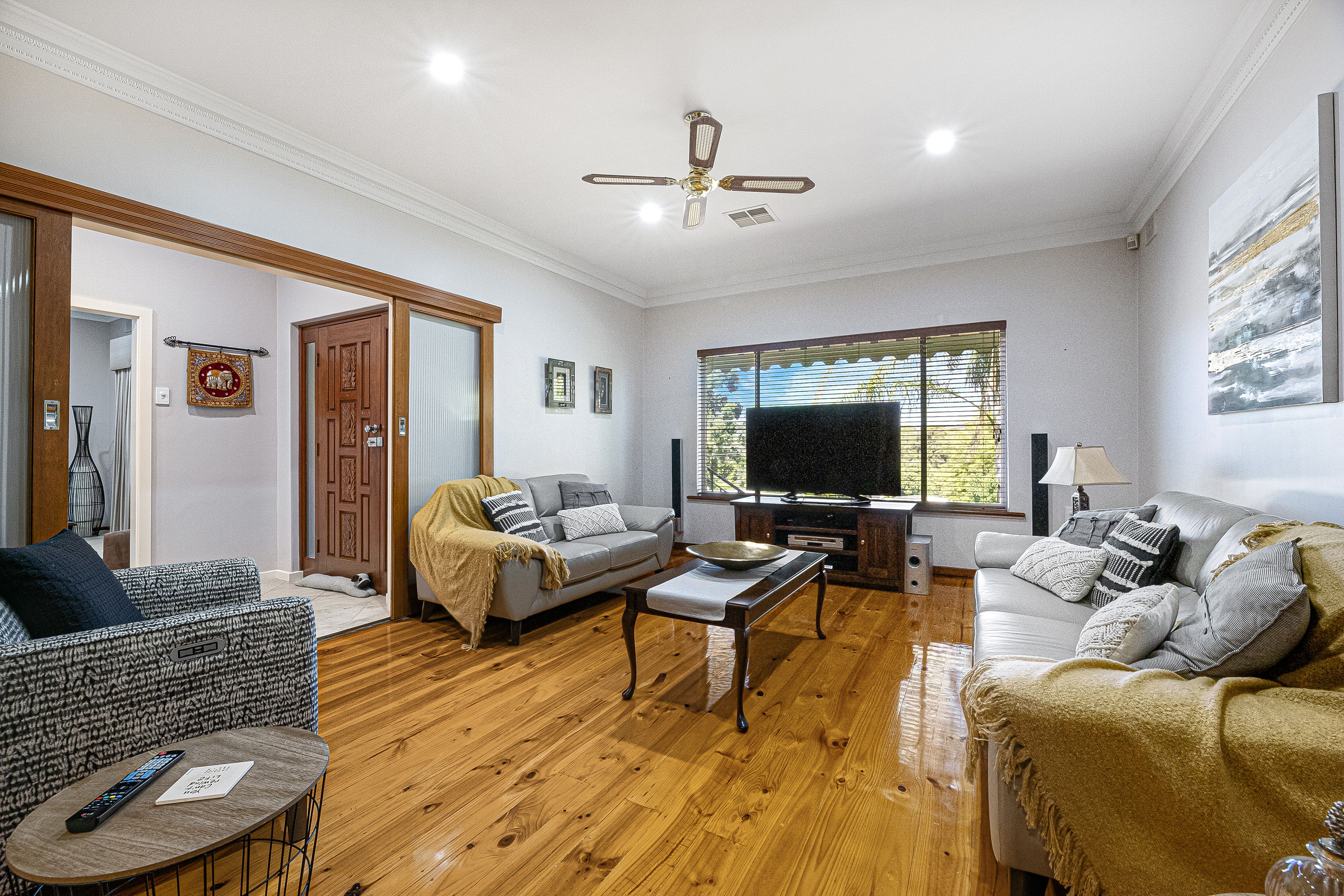 62 Knightsbridge Avenue, Valley View, SA 5093