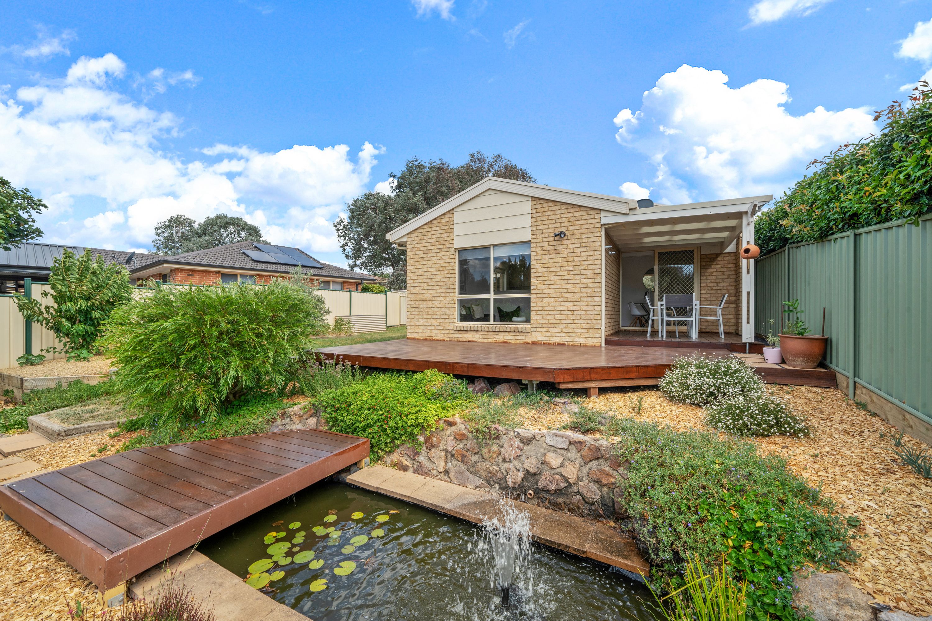50 Hugh Mckay Crescent, Dunlop ACT 2615