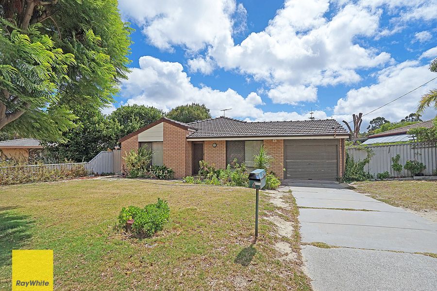 4 Tonkin Place, Girrawheen, WA 6064