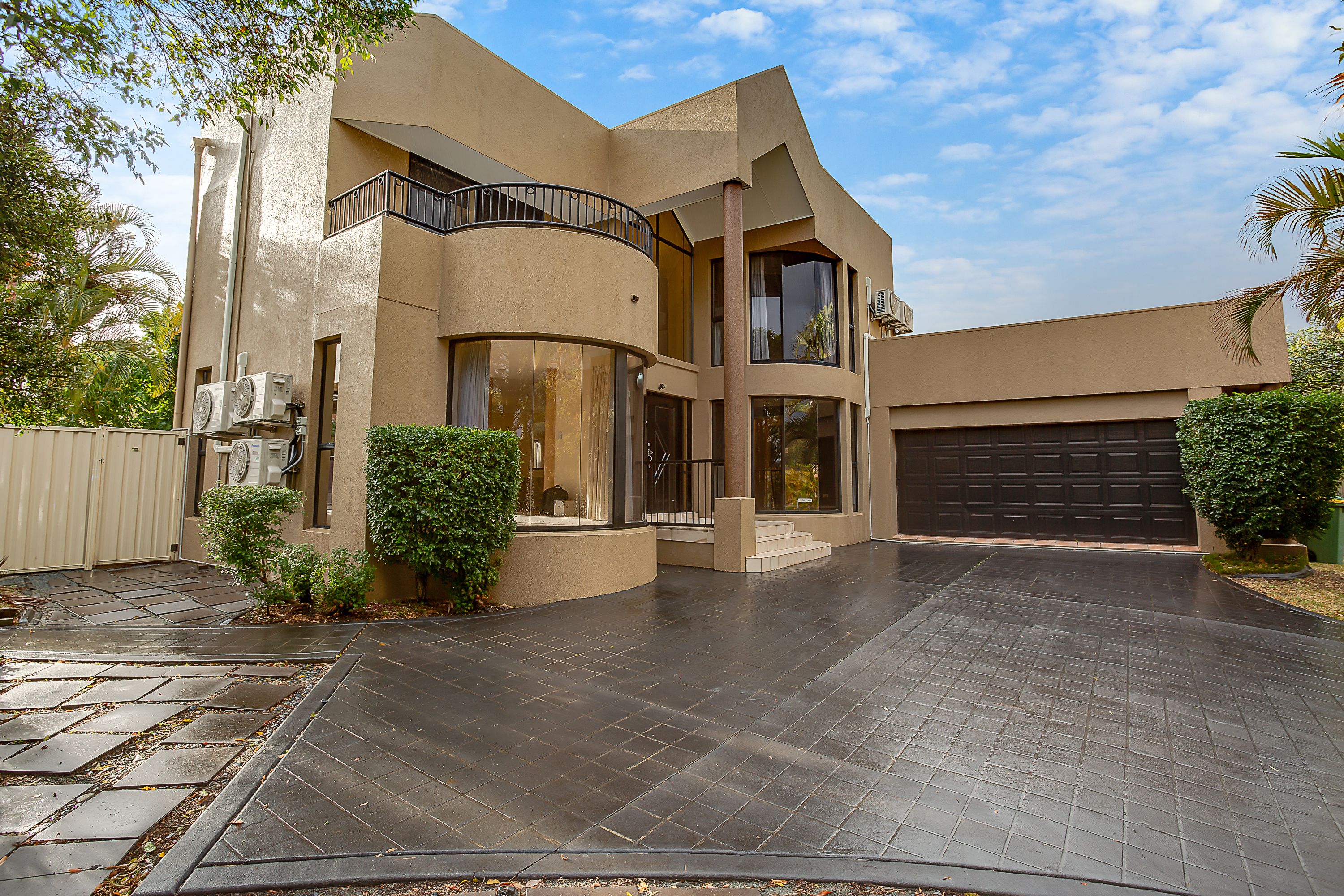 24 Ingles Circuit, Arundel QLD 4214