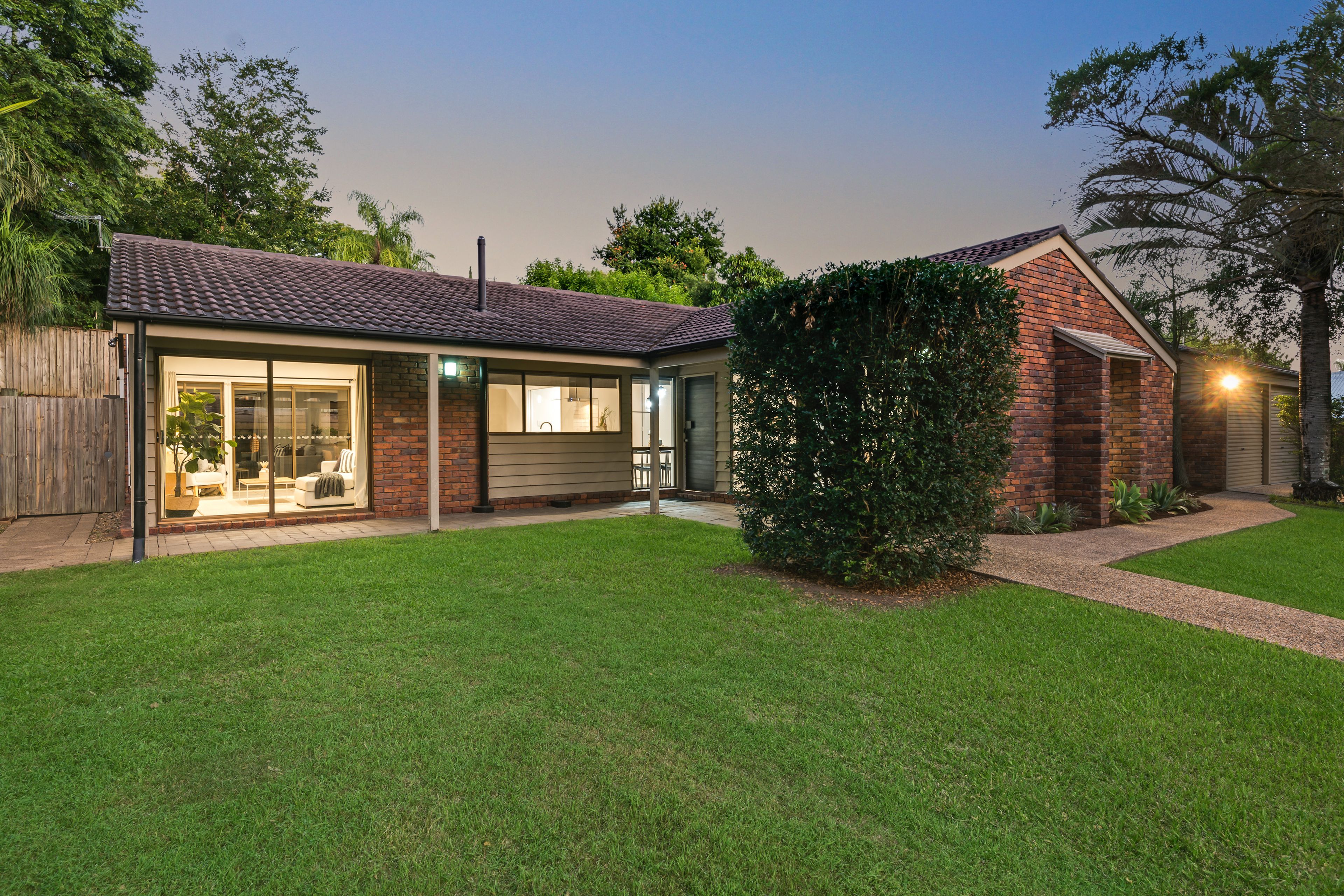 2 Valleybrook Street, Kenmore Hills, QLD 4069 Sold House Ray White