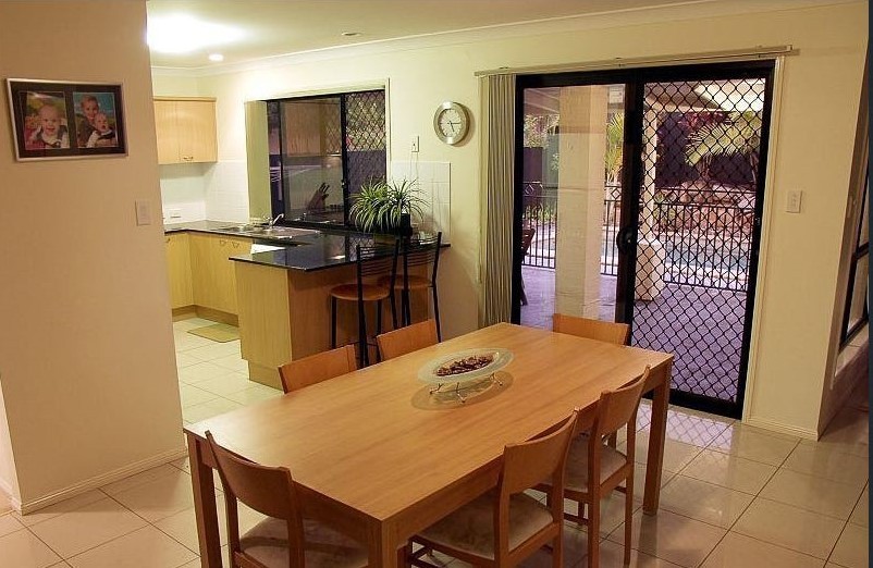 21 Karajini Crescent, Parkinson, QLD 4115
