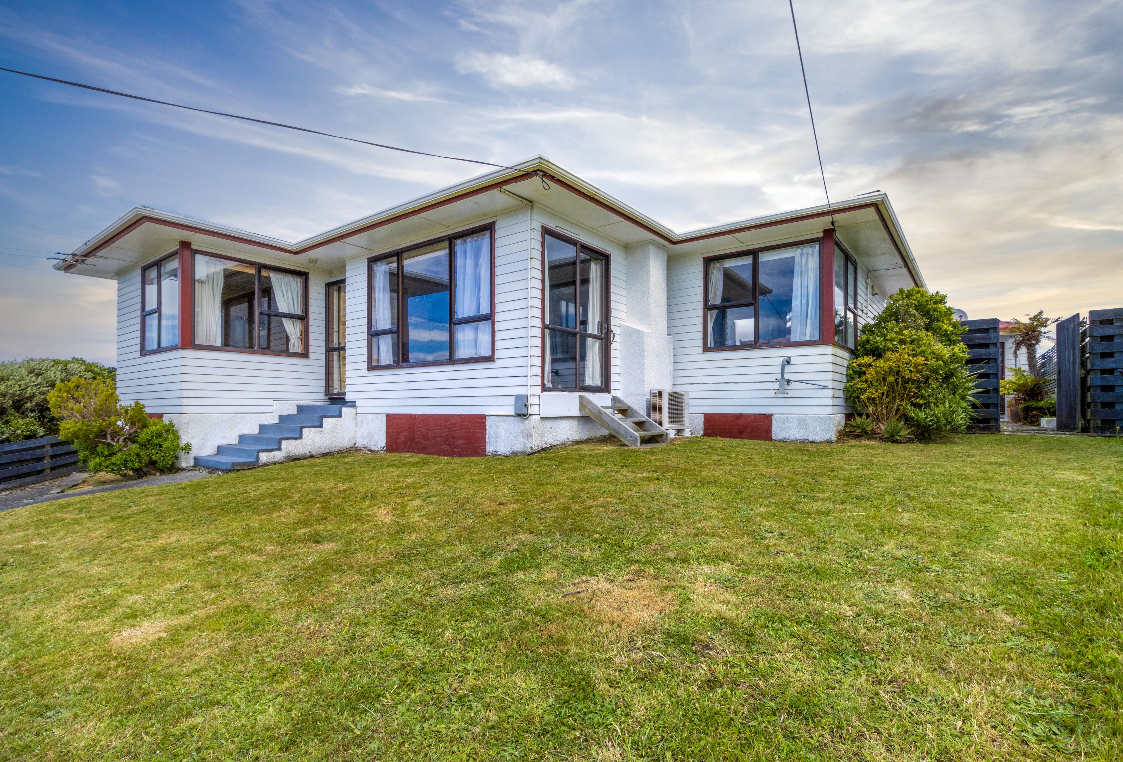 13 Brooker Grove, Newlands, Wellington City