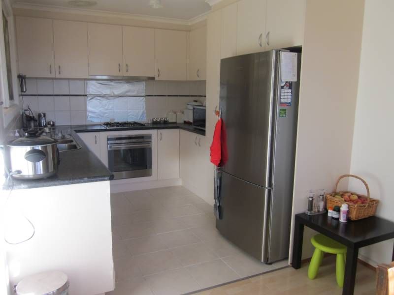 18 Huskisson Avenue, Lalor, VIC 3075