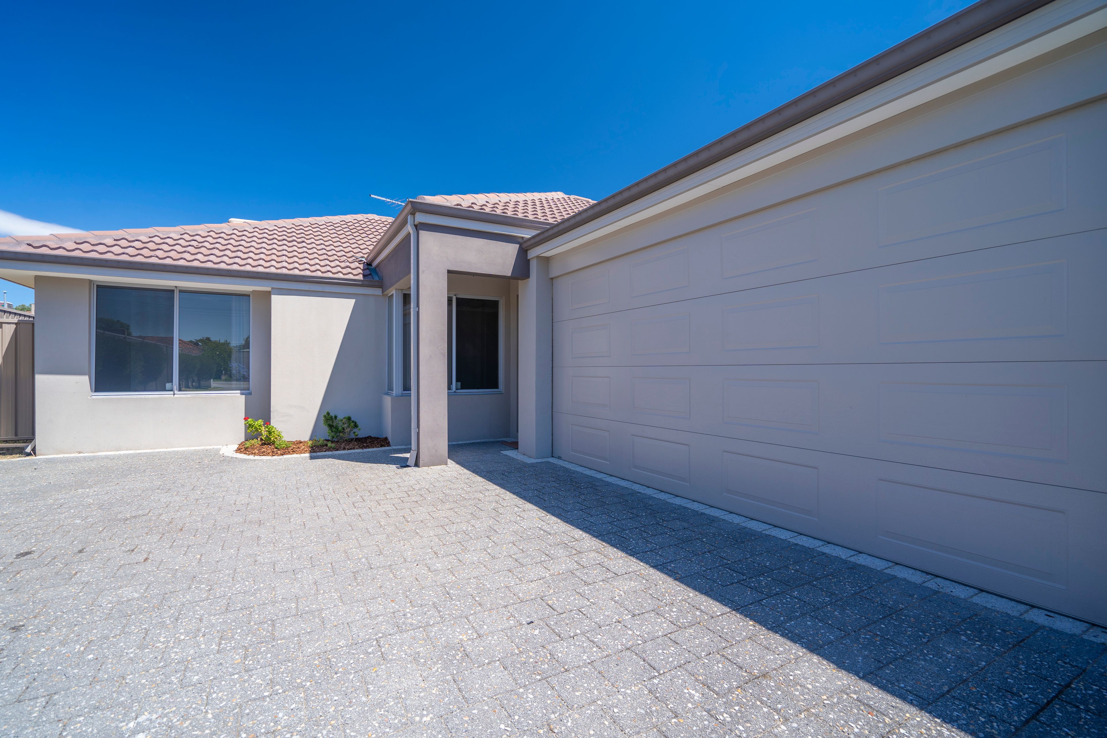 4B Kelly Street, Cloverdale, WA 6105