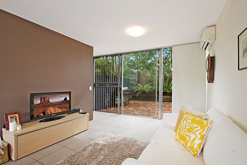 1/18 Holmes Street, Toowong, QLD 4066