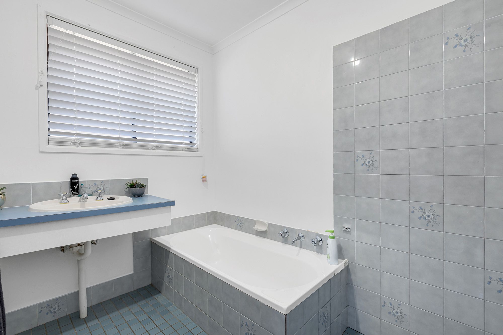 16 Leicester Grove — photo 18 of 24