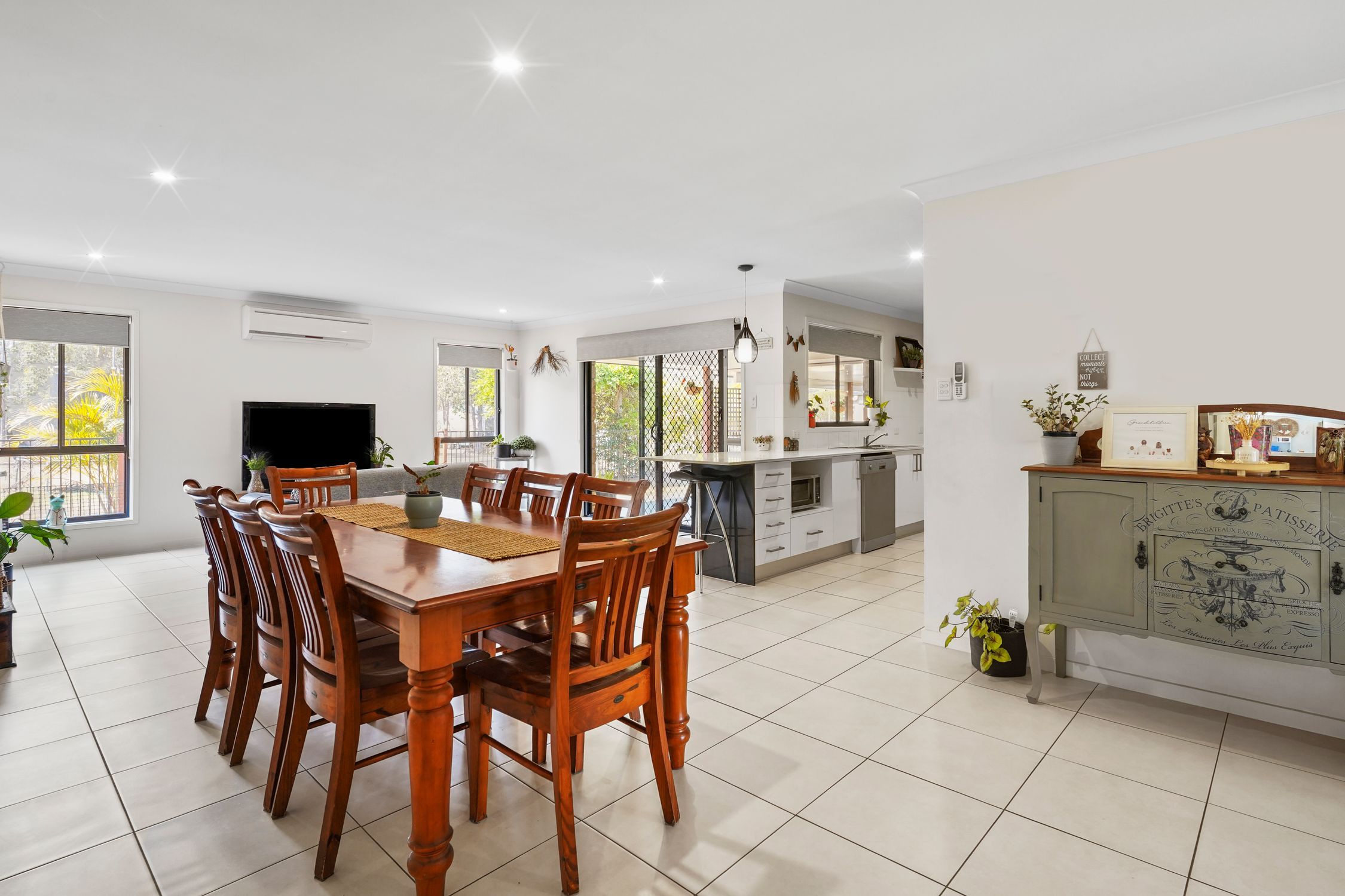14 Brolga Way — photo 5 of 30