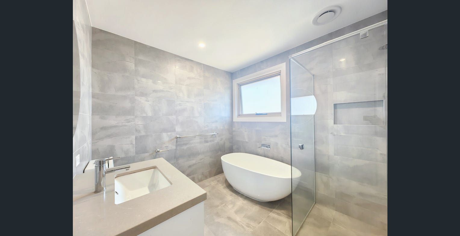 21 Reading Avenue — photo 10 of 14