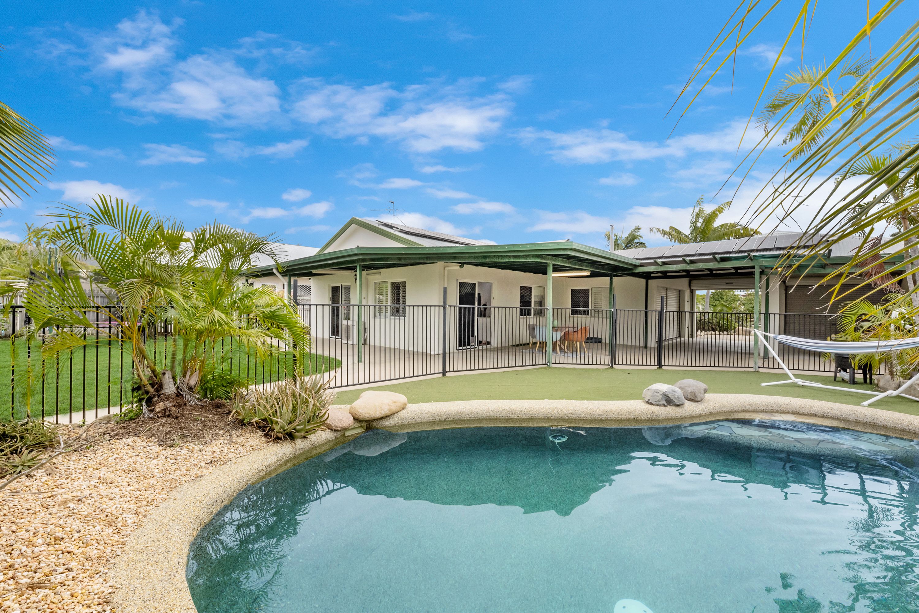 10 Templeton Crescent, Douglas QLD 4814