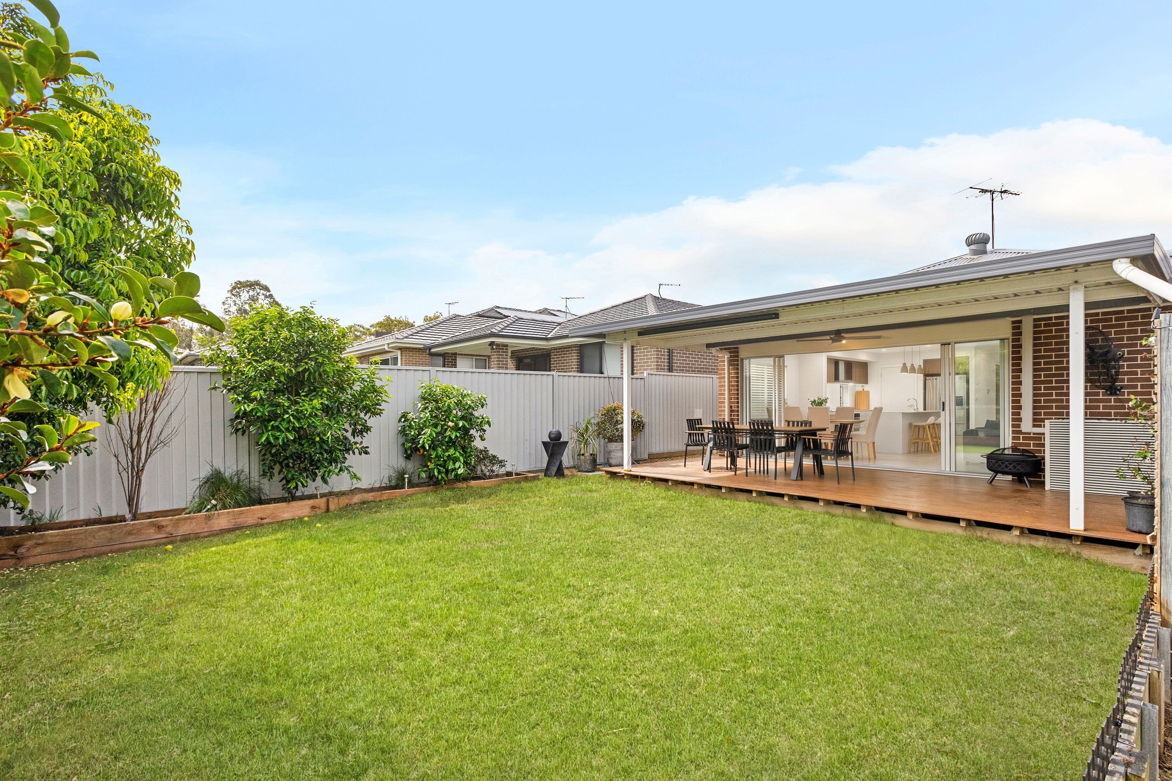Picture Perfect, Sun-Drenched North East Facing Family Home within short proximity to Multiple Amenities! — photo 12 of 17