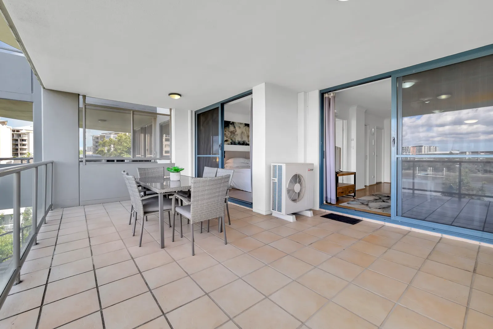 602/21 Patrick Lane, Toowong