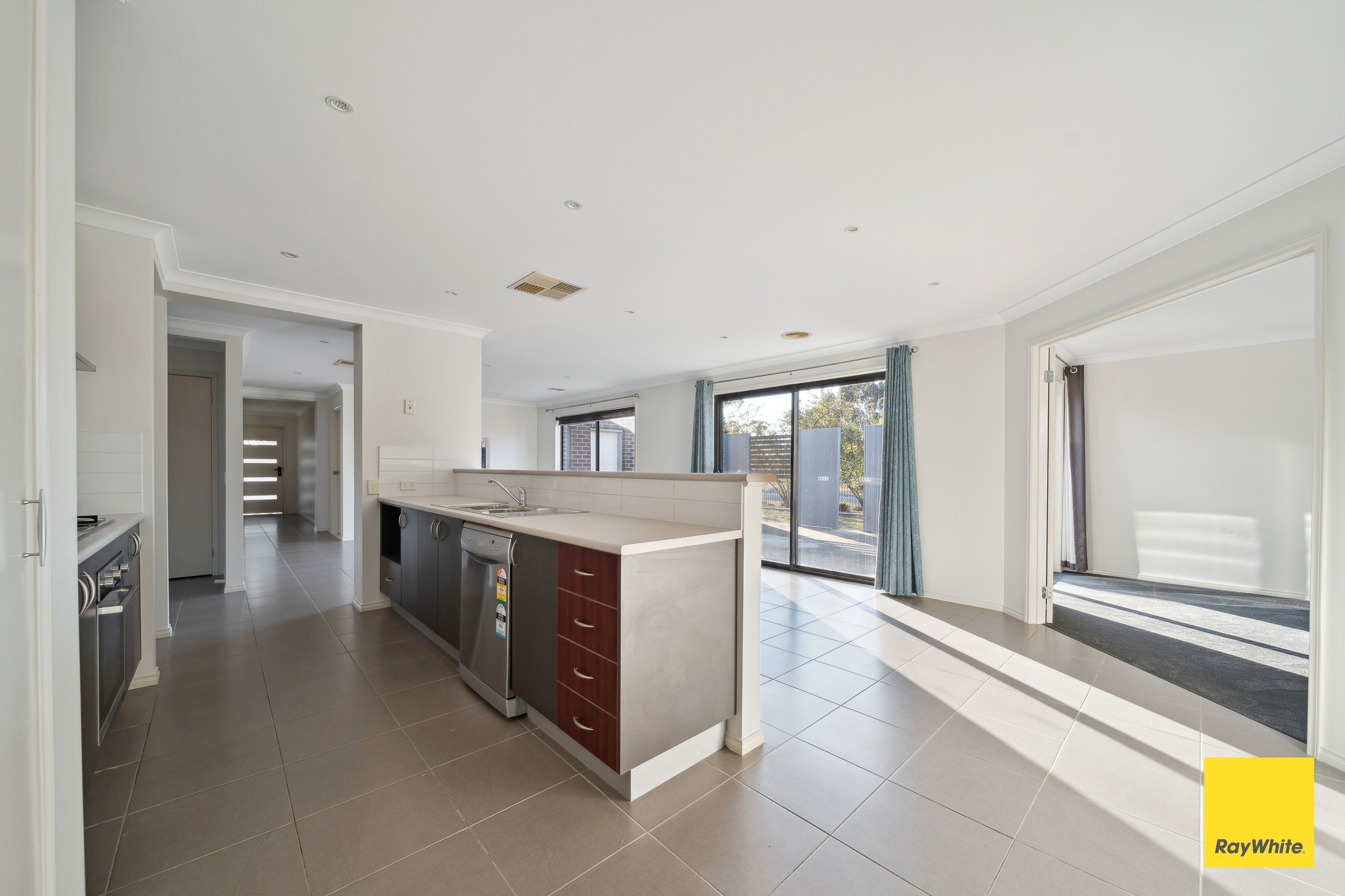 3 Acacia Park Drive — photo 3 of 17