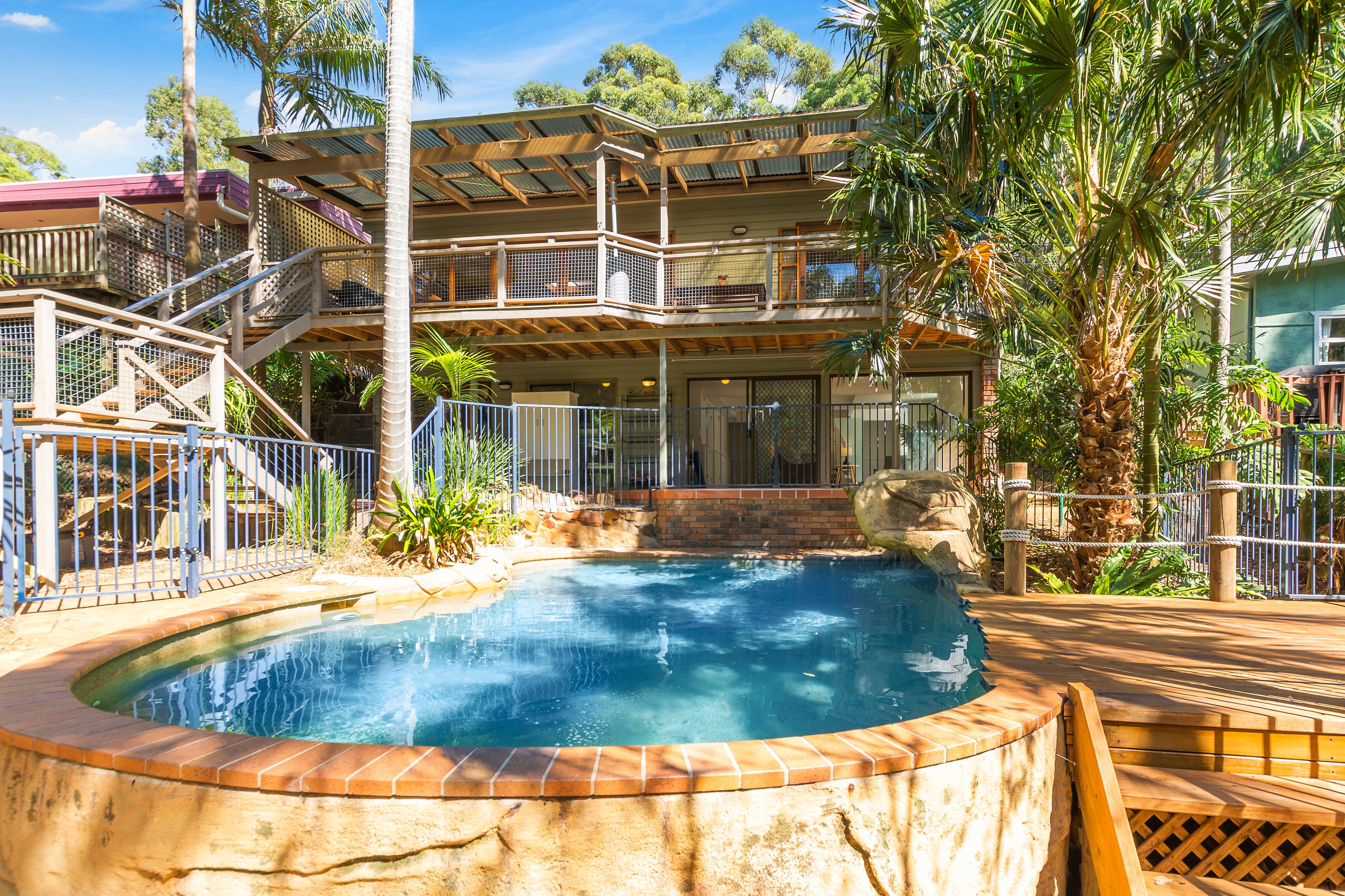 105 Buttenshaw Drive