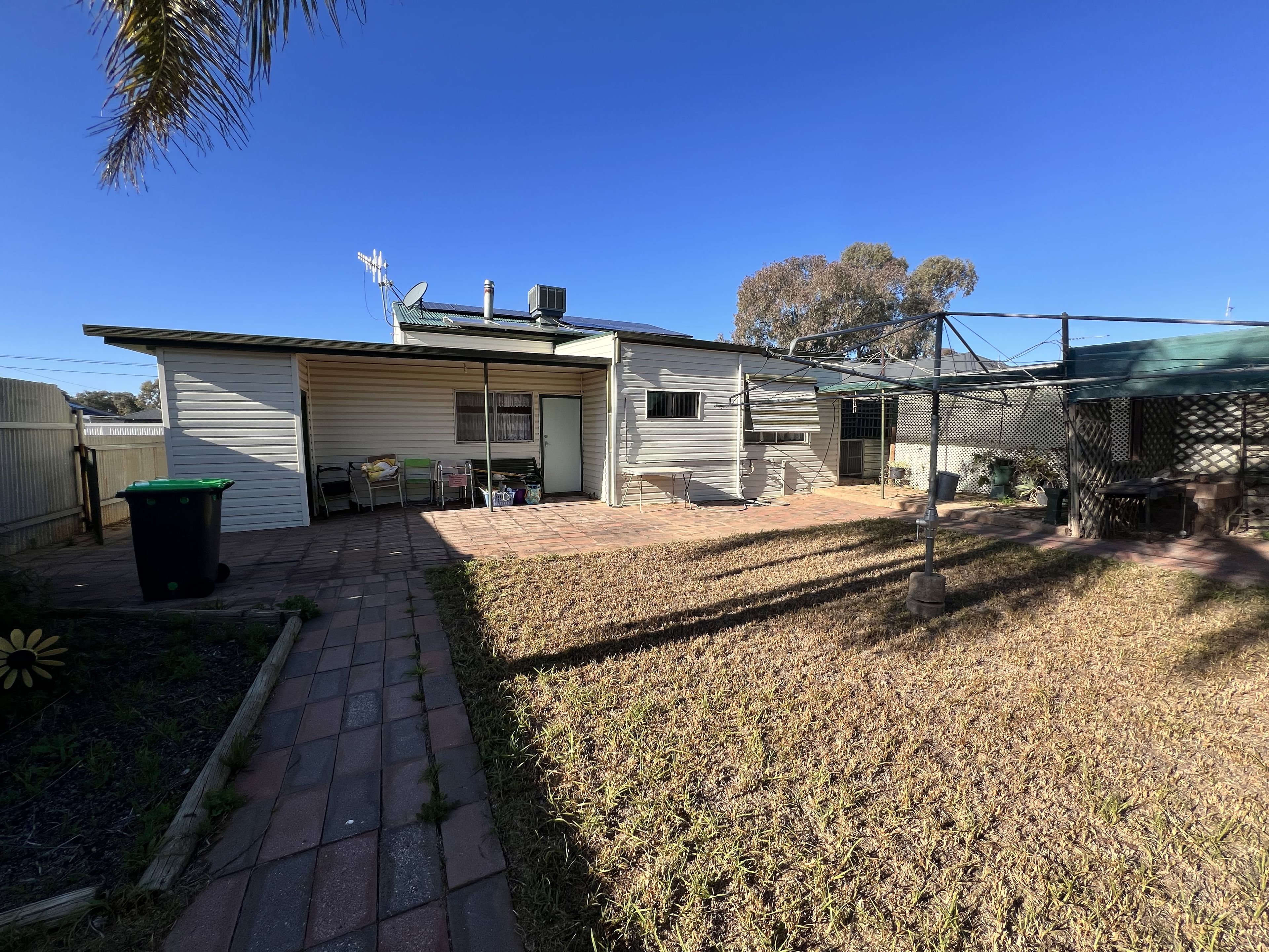 122 Wills Street — photo 10 of 12