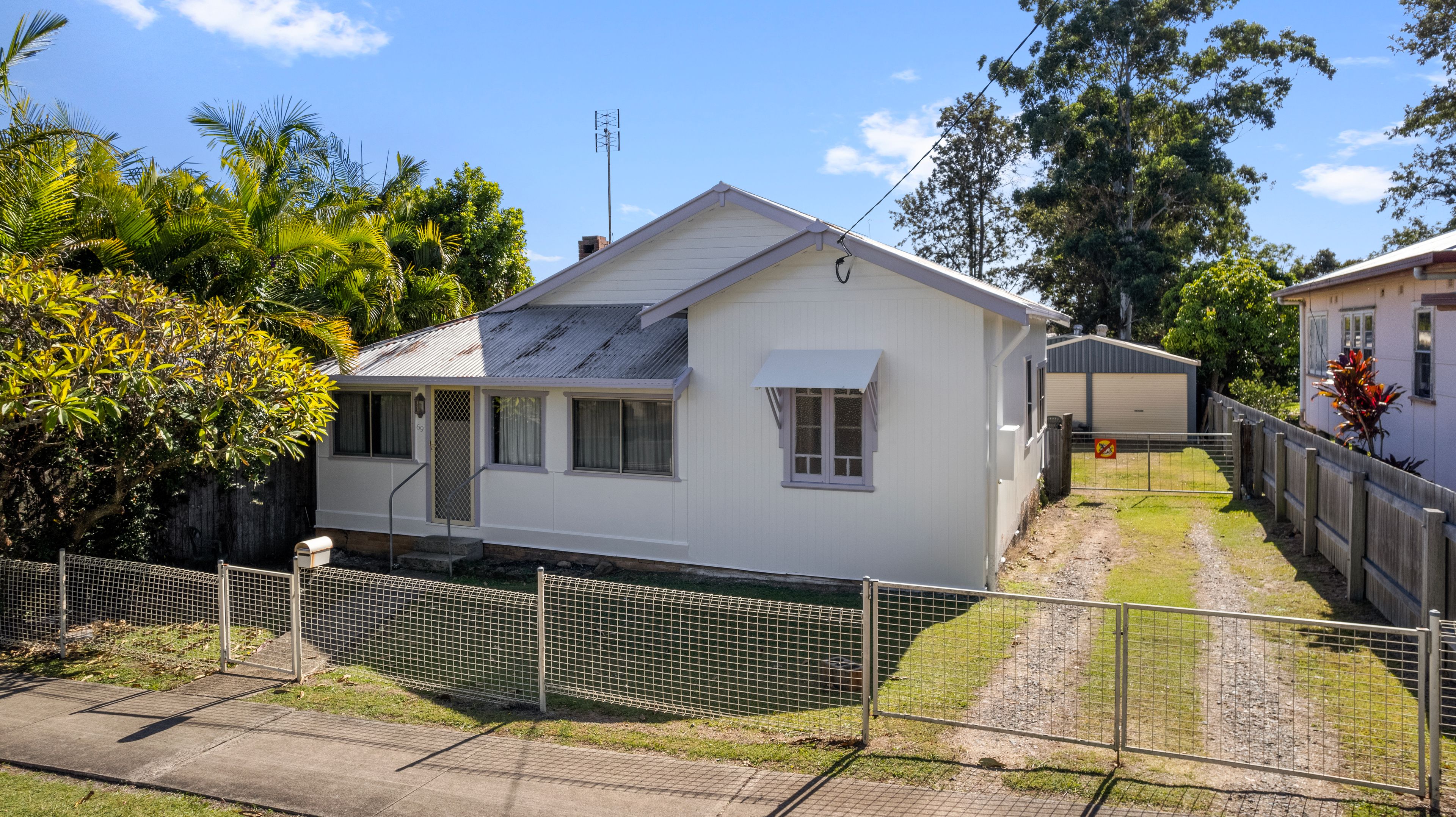 6 Henderson Street, Newtown QLD 4350