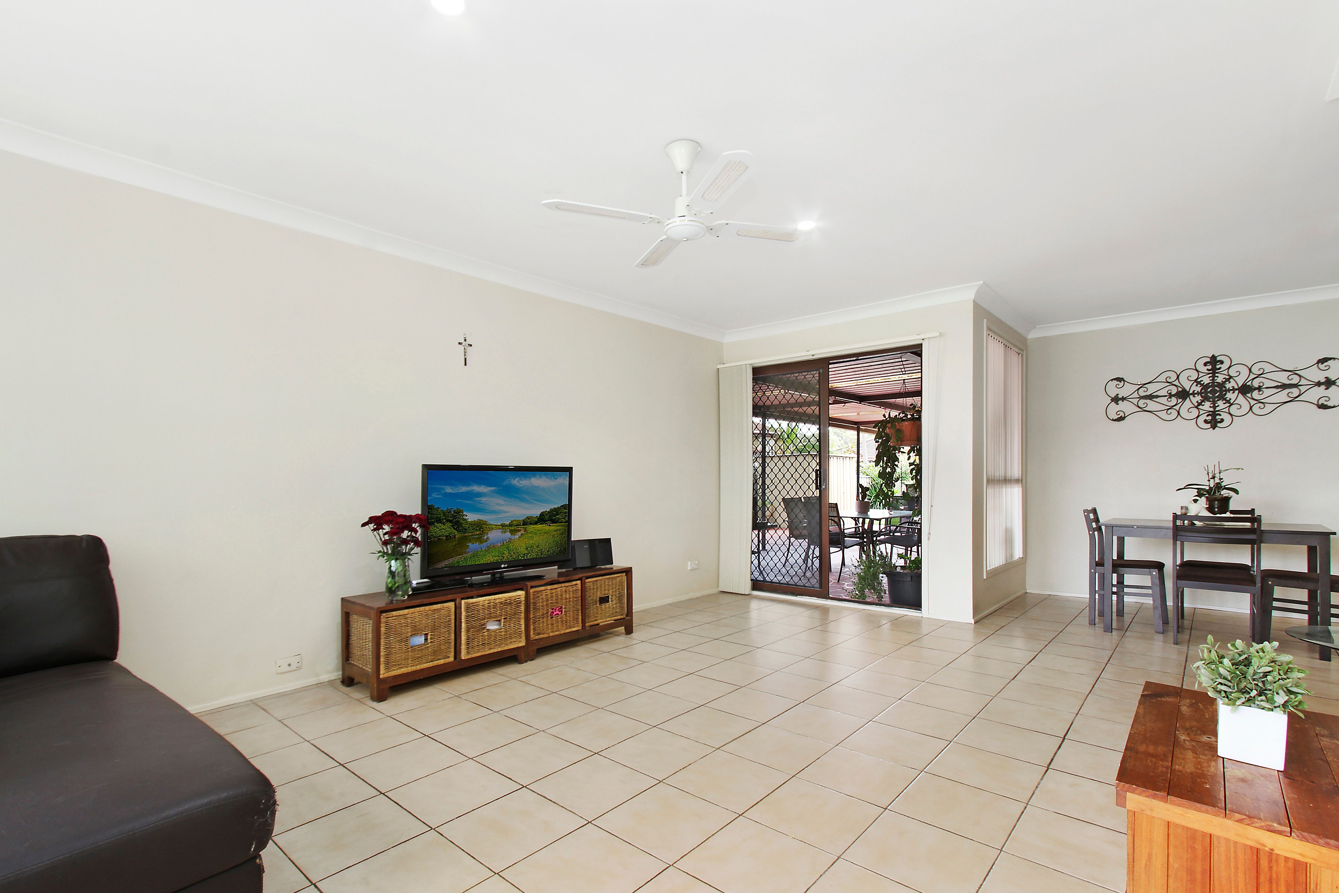 32 Saxonvale Crescent, Edensor Park, NSW 2176