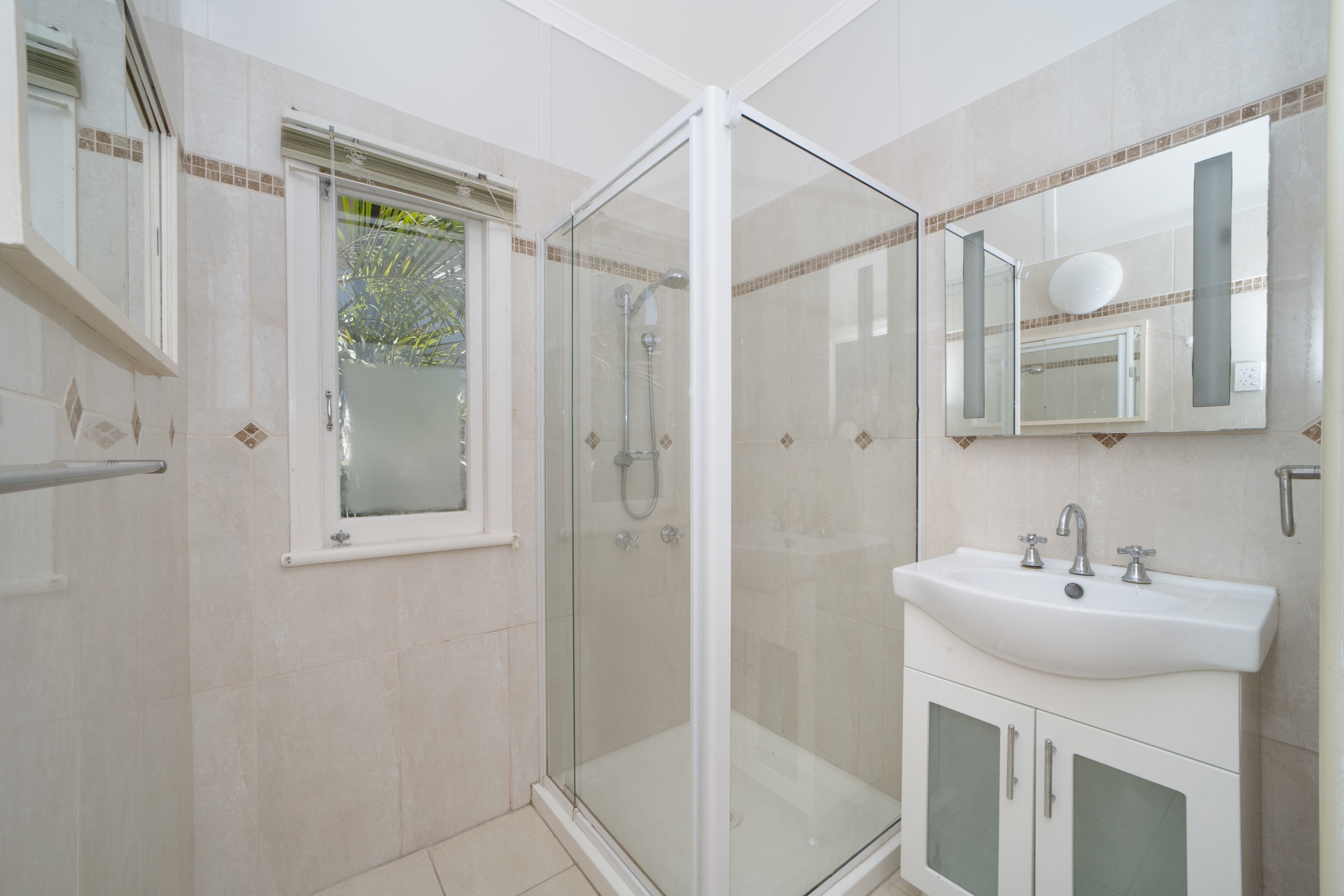 34 Palm Street, Rowes Bay, QLD 4810