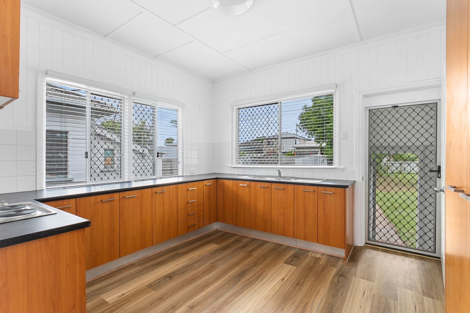 34 King Street, Woody Point, QLD 4019