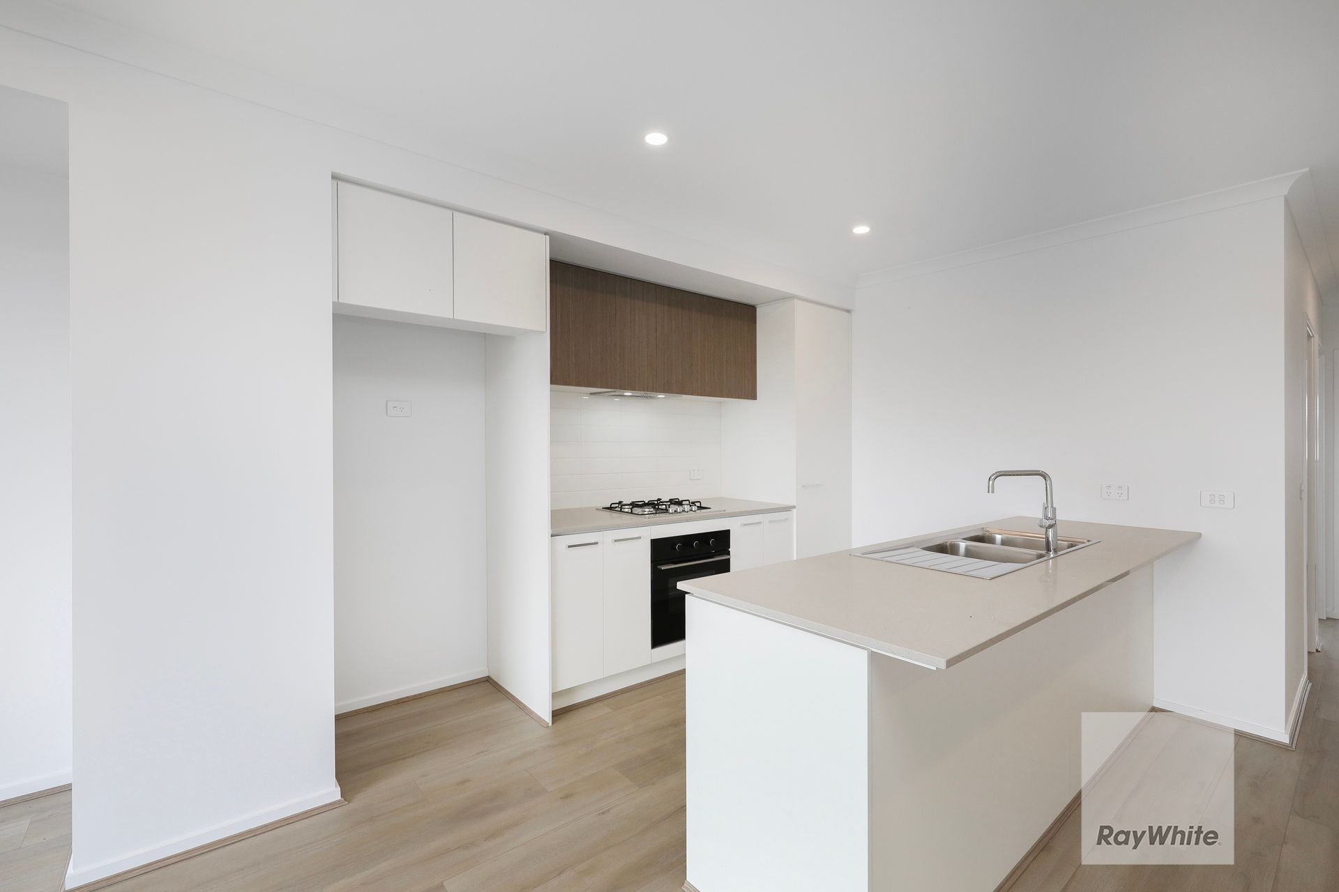 29 Messara Walk — photo 4 of 15