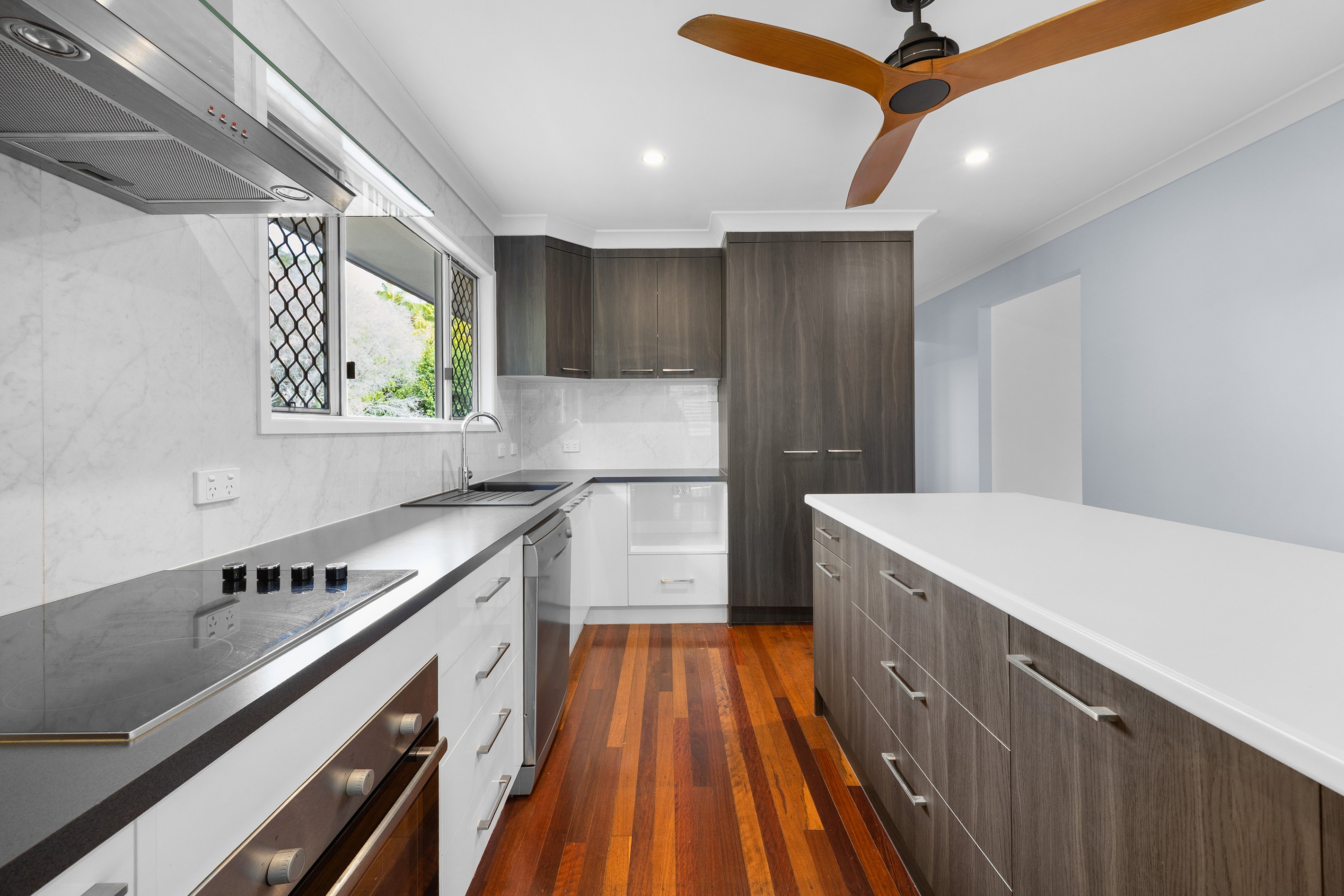 9 Far Street, West Gladstone, QLD 4680
