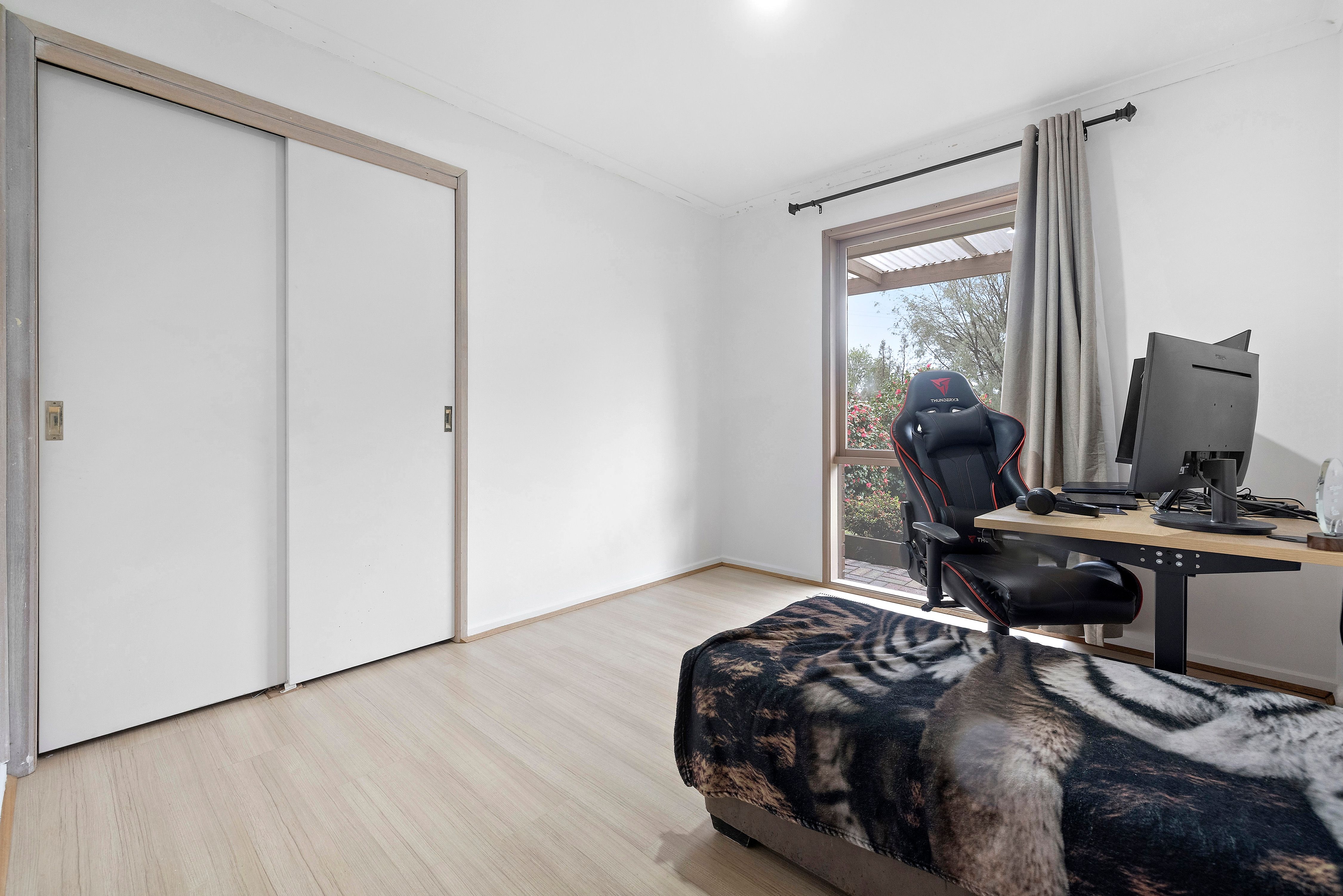 13 David Close — photo 12 of 16