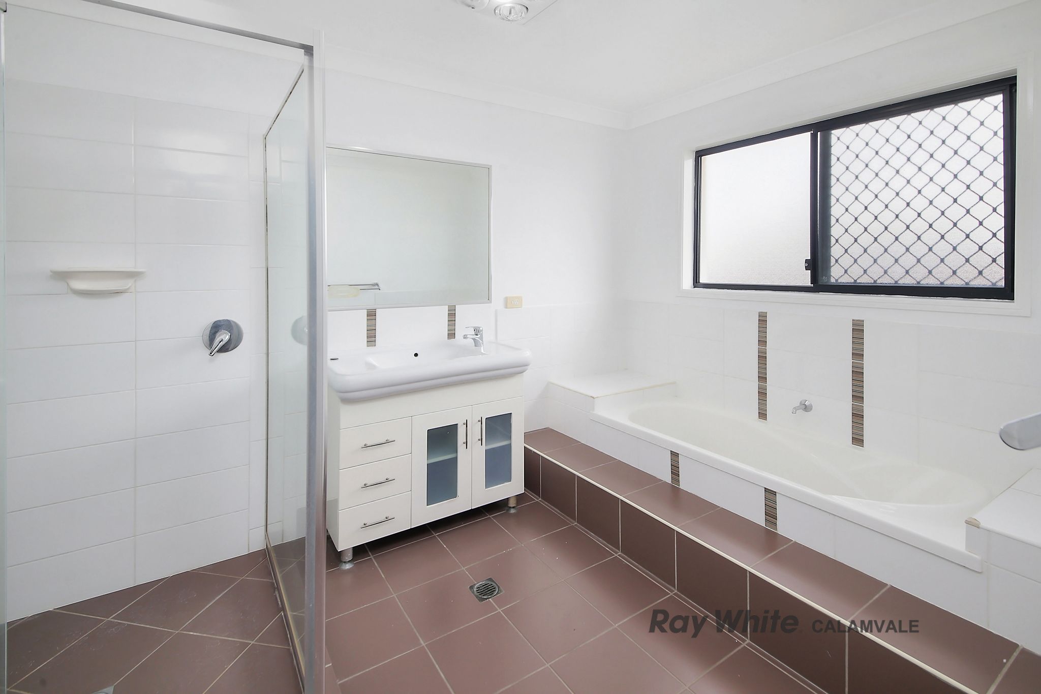 6 Hastings Close — photo 13 of 22