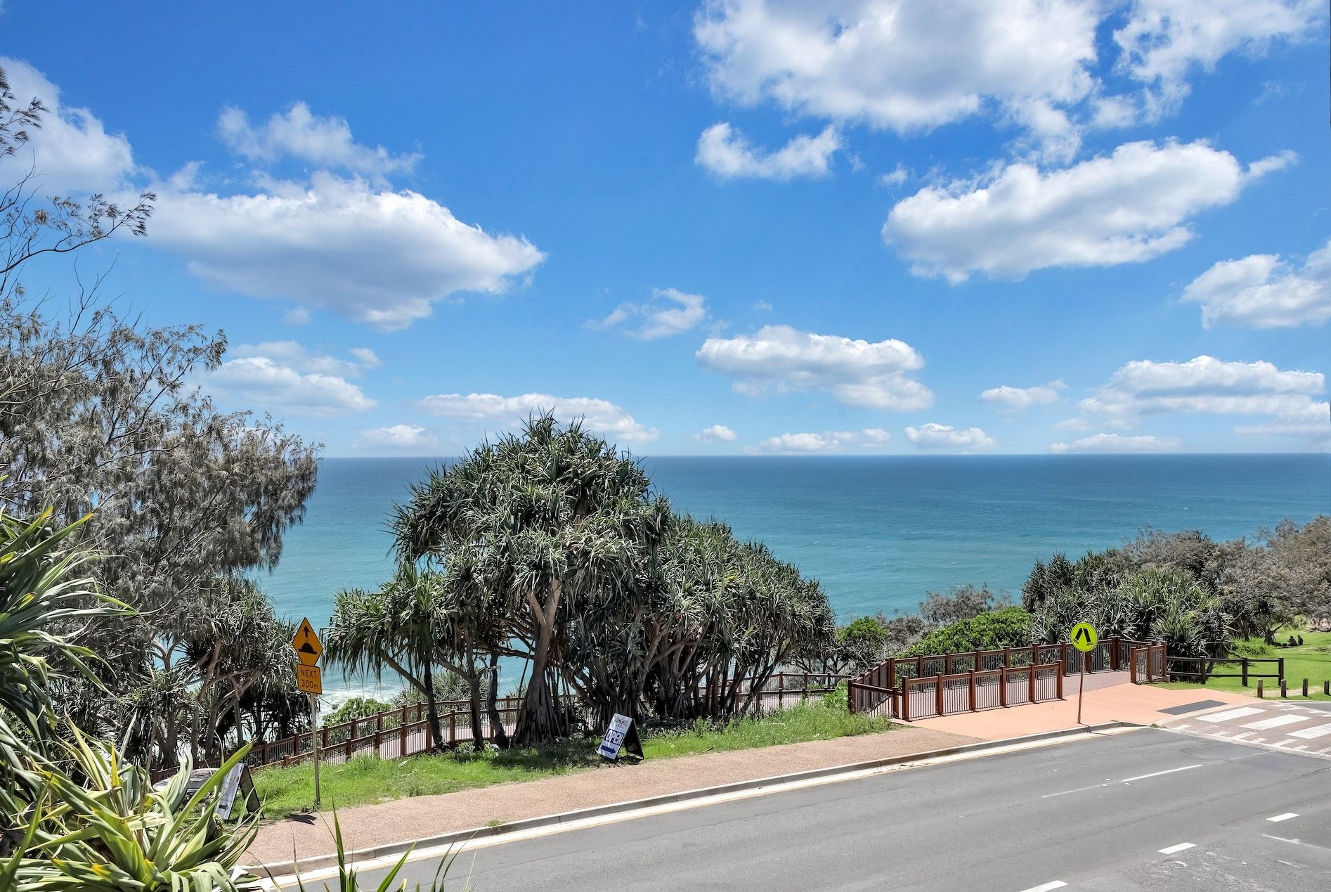 29 Mooloomba Road, Point Lookout QLD 4183