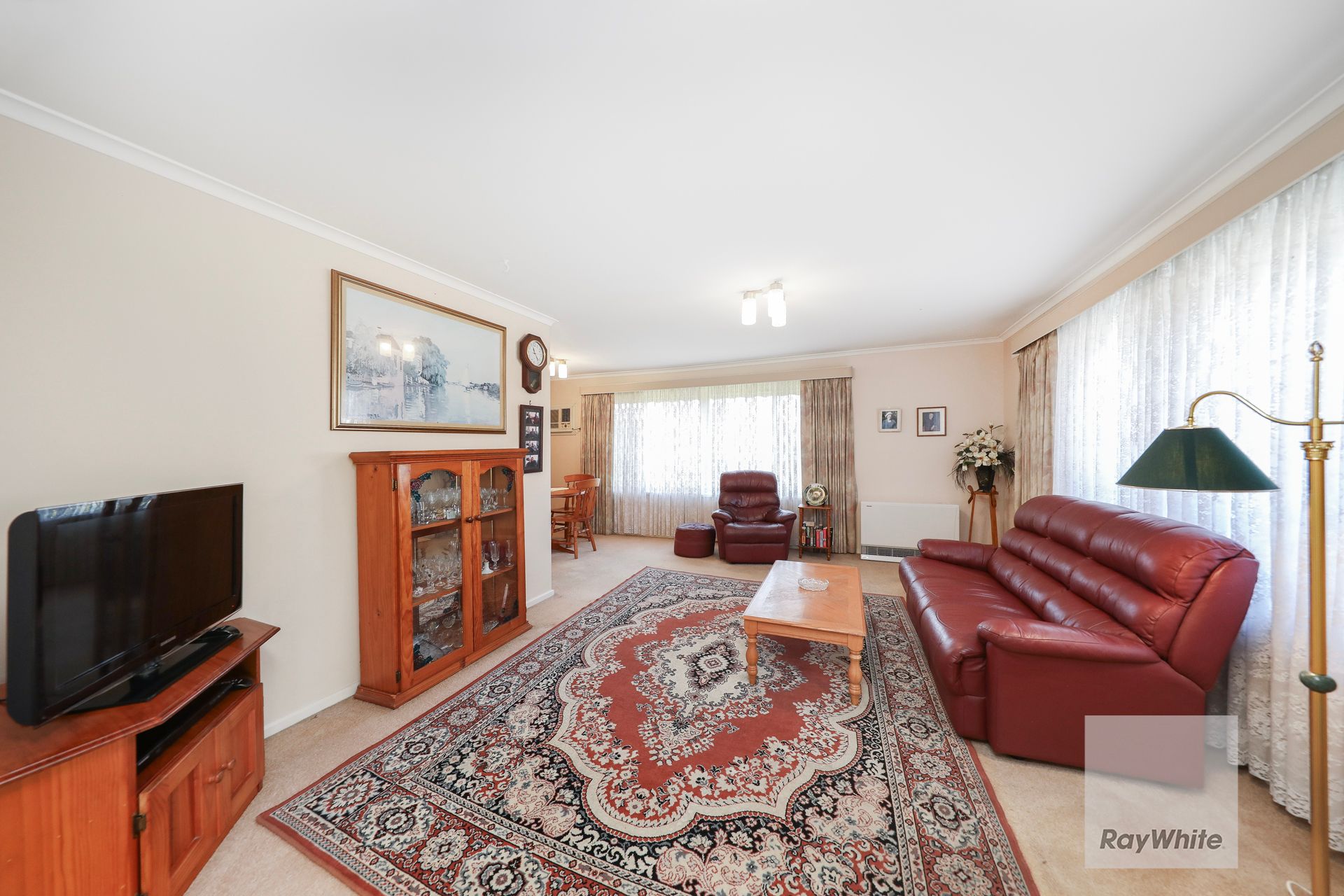 11 Linacre Crescent, Gladstone Park, VIC 3043