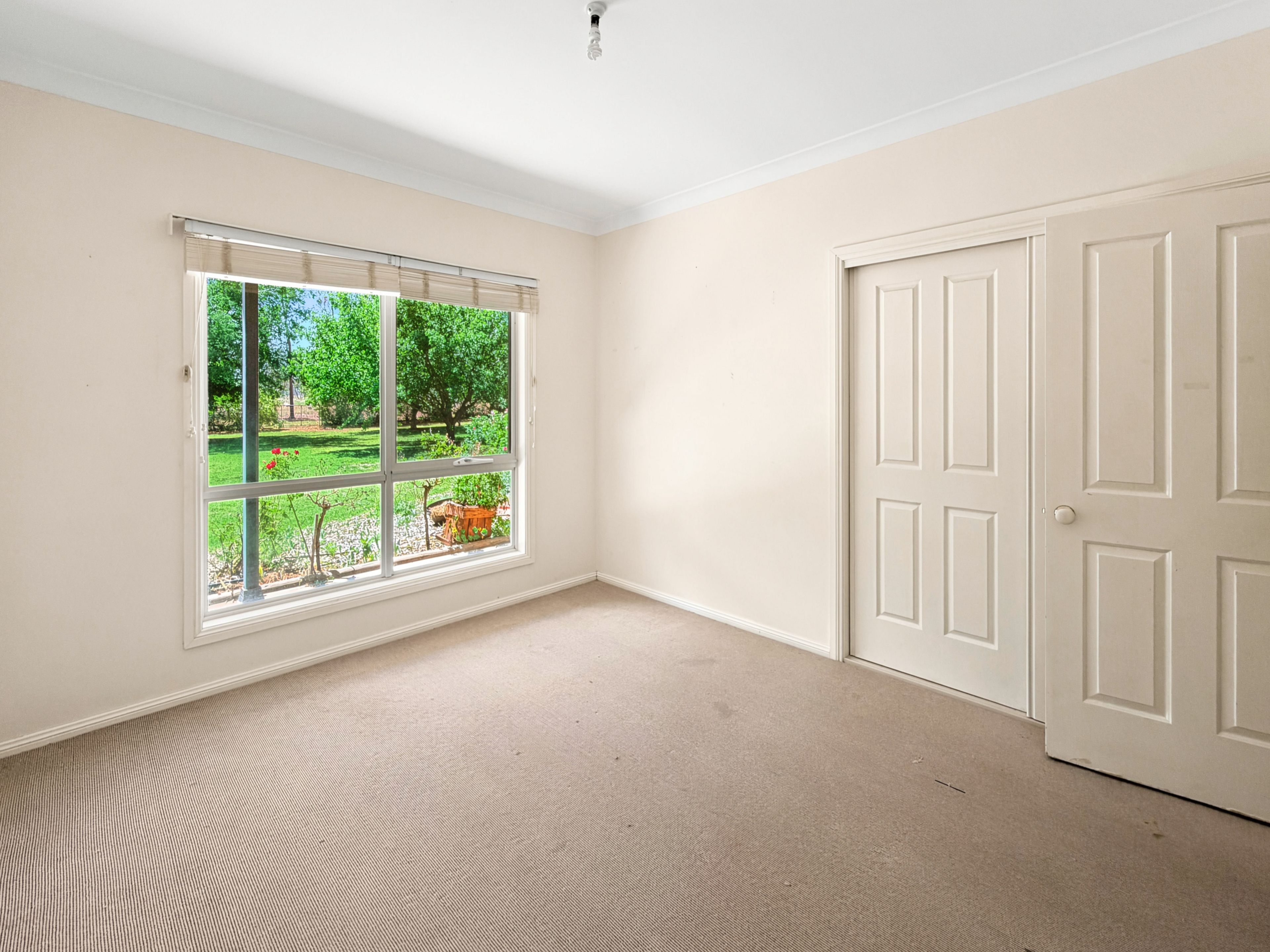 220 Macquarie View Road — photo 13 of 20