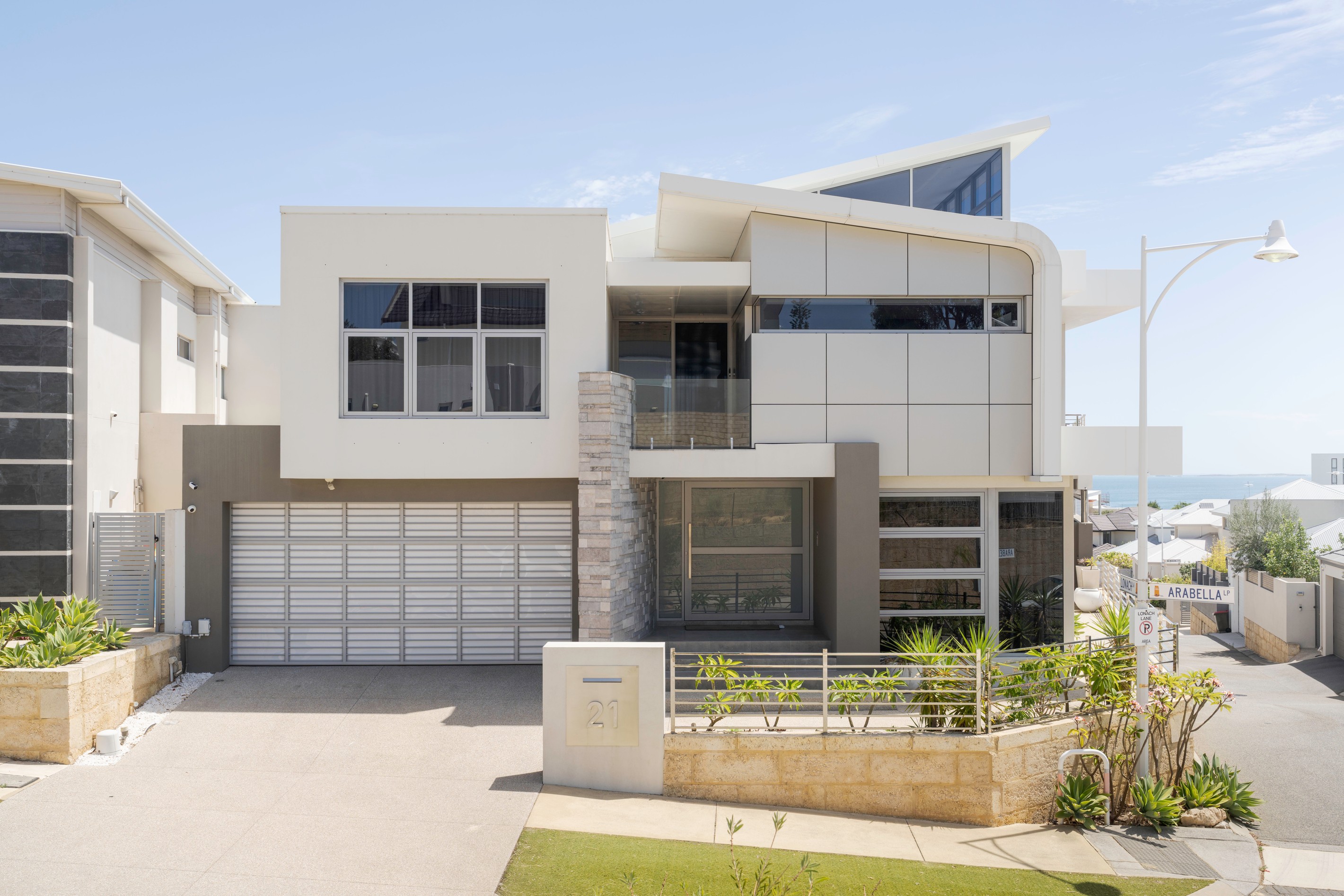21 Arabella Loop, North Coogee, WA 6163