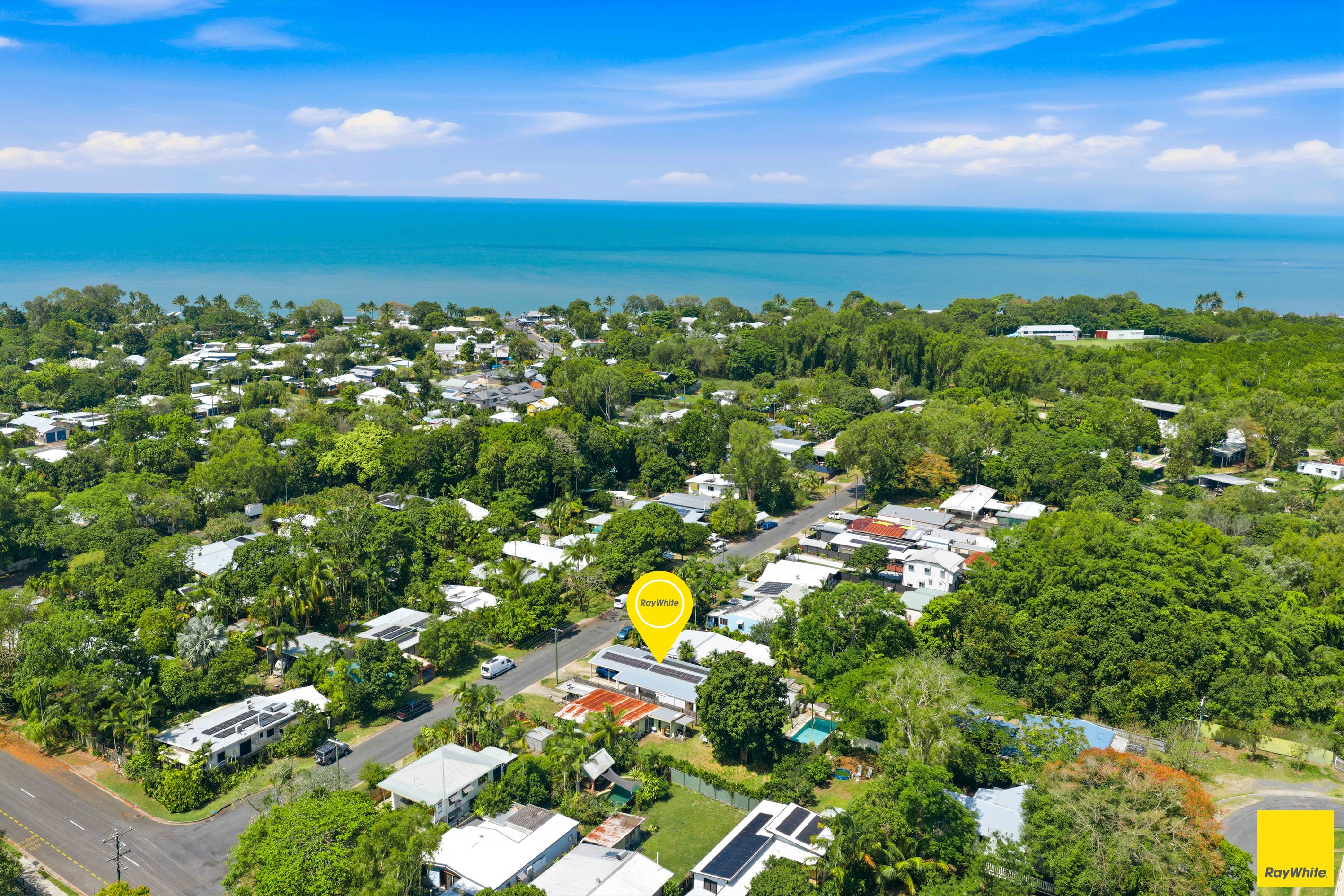 43 Saw Street, Machans Beach, QLD 4878
