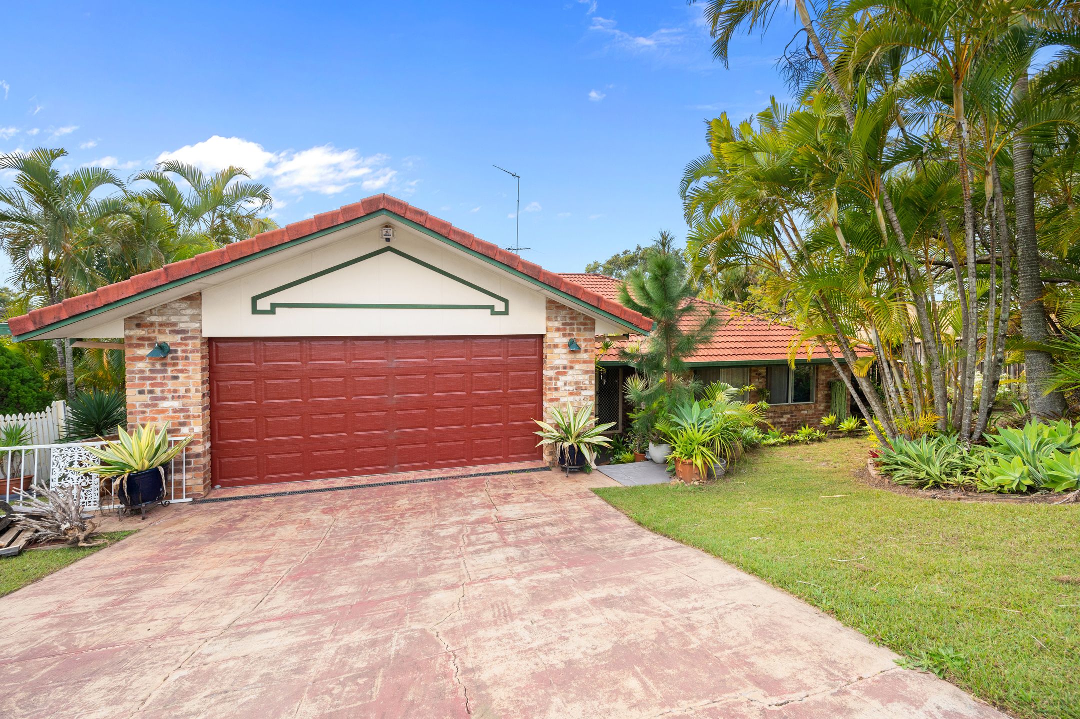 27 Capricorn Drive, Pacific Pines, QLD 4211