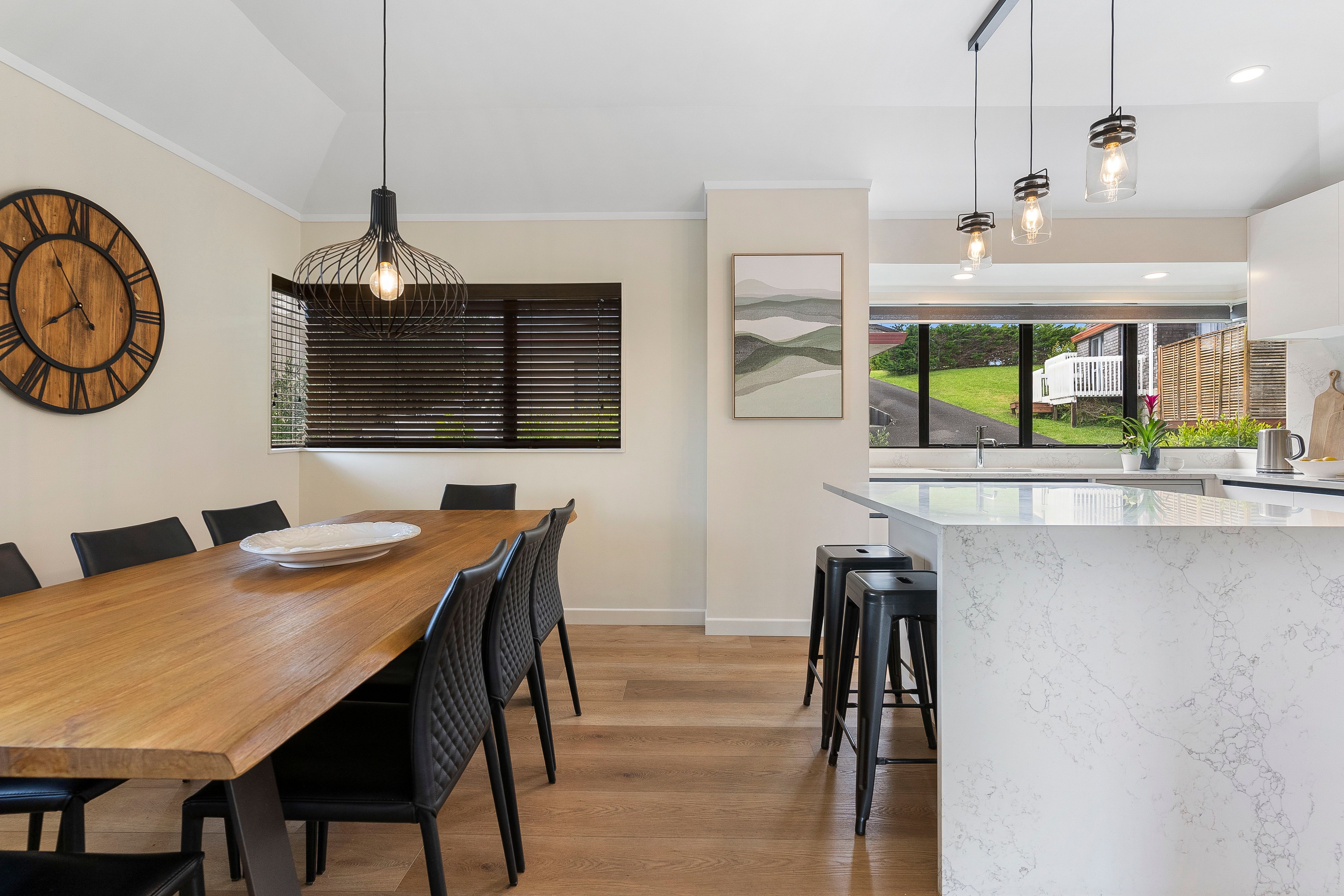 1/142 Sunset Road, Unsworth Heights, North Shore City